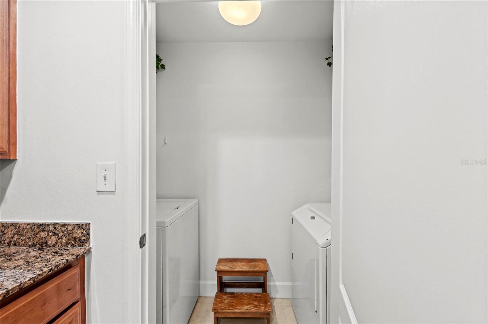 Image 20 of 65 For 808 3rd Avenue W 311