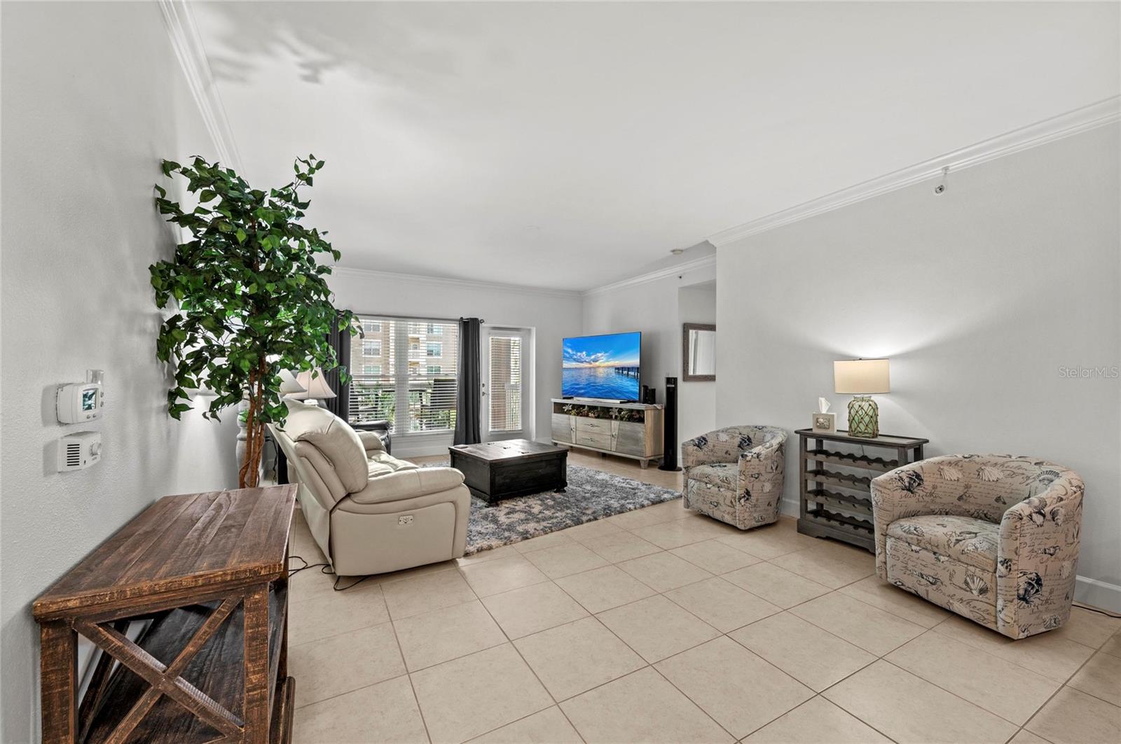 Image 7 of 65 For 808 3rd Avenue W 311