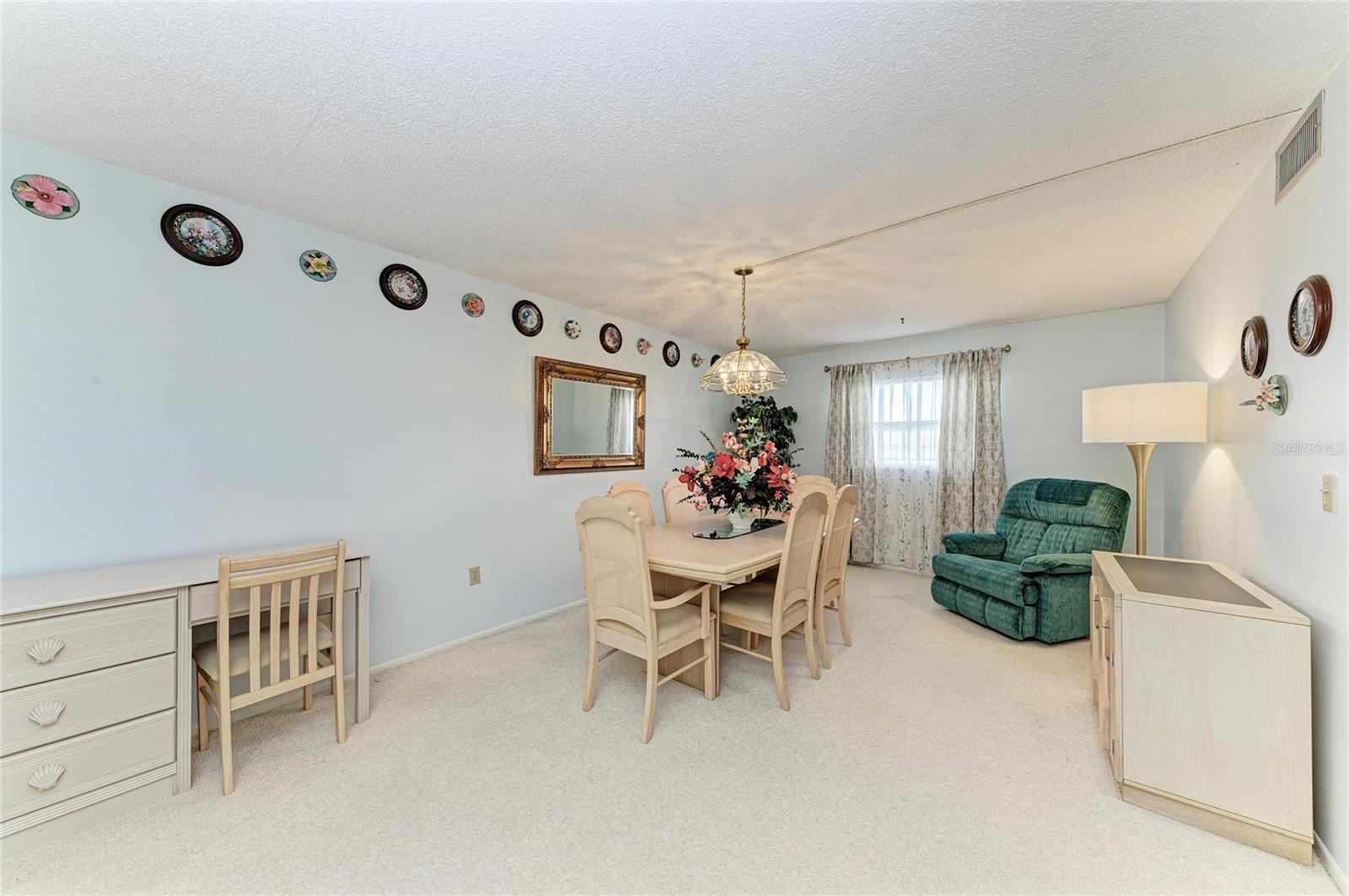 Image 17 of 40 For 3983 Maceachen Boulevard 424