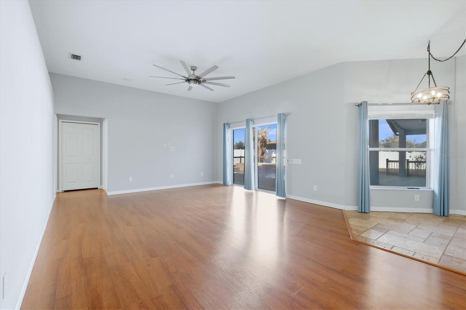 Image 11 of 53 For 4324 Windmill Pointe Dr