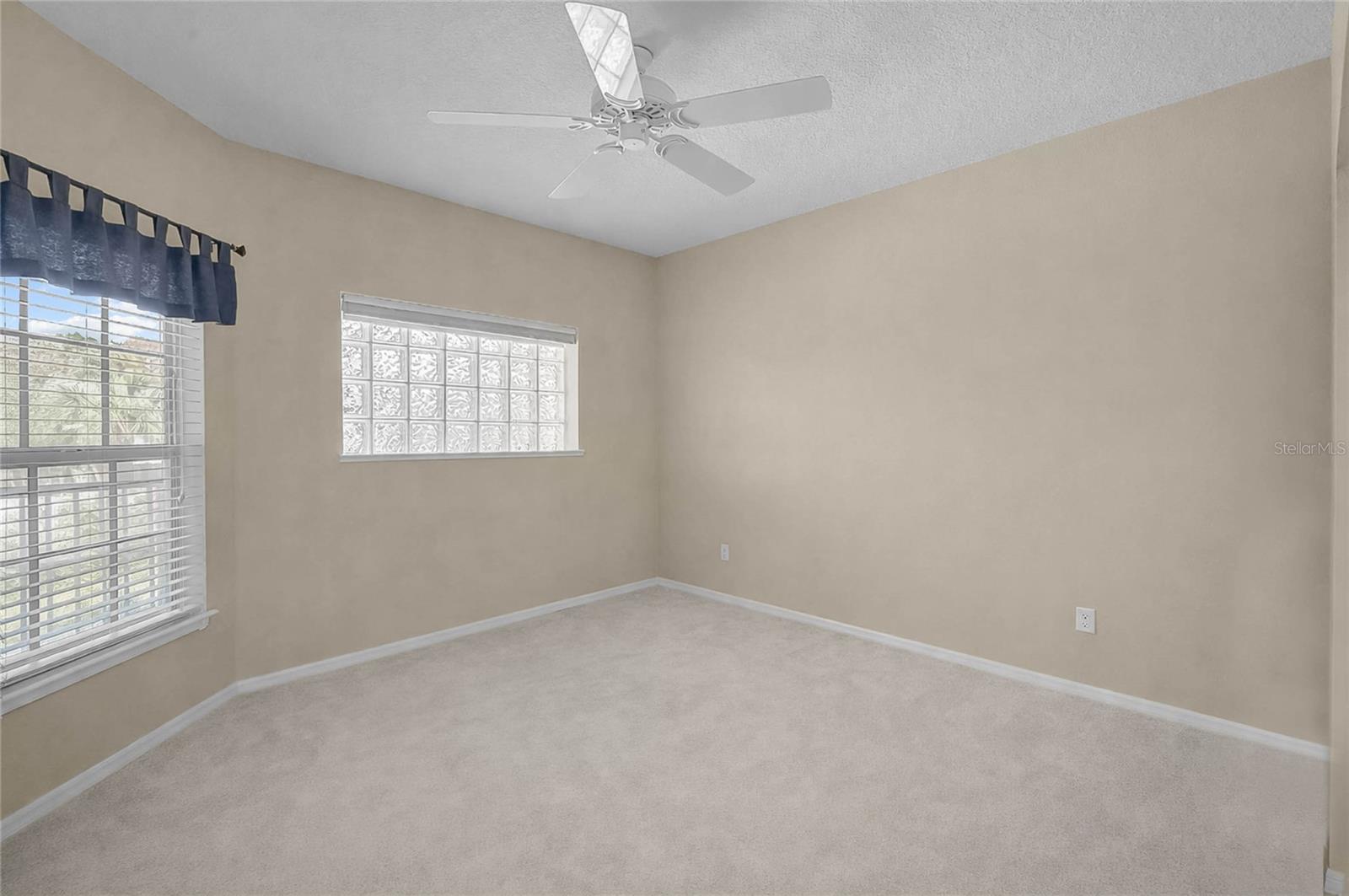 Image 20 of 48 For 414 Laurel Lake Drive 204