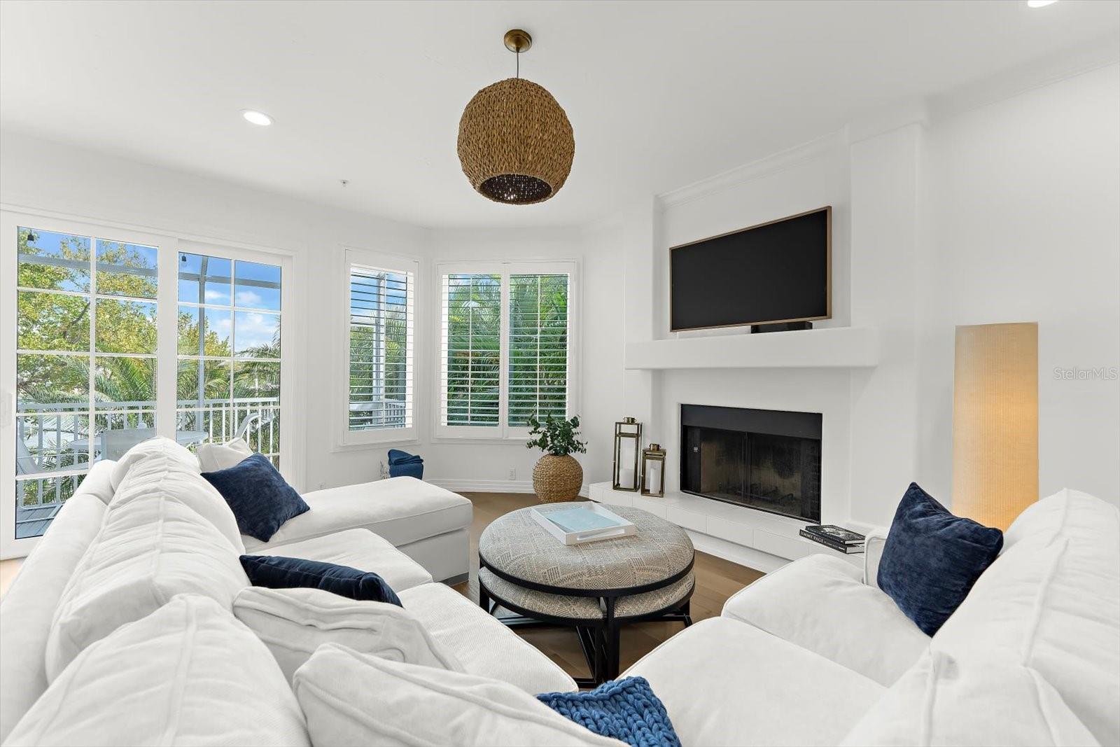 Image 28 of 96 For 3941 Hamilton Club Circle 9