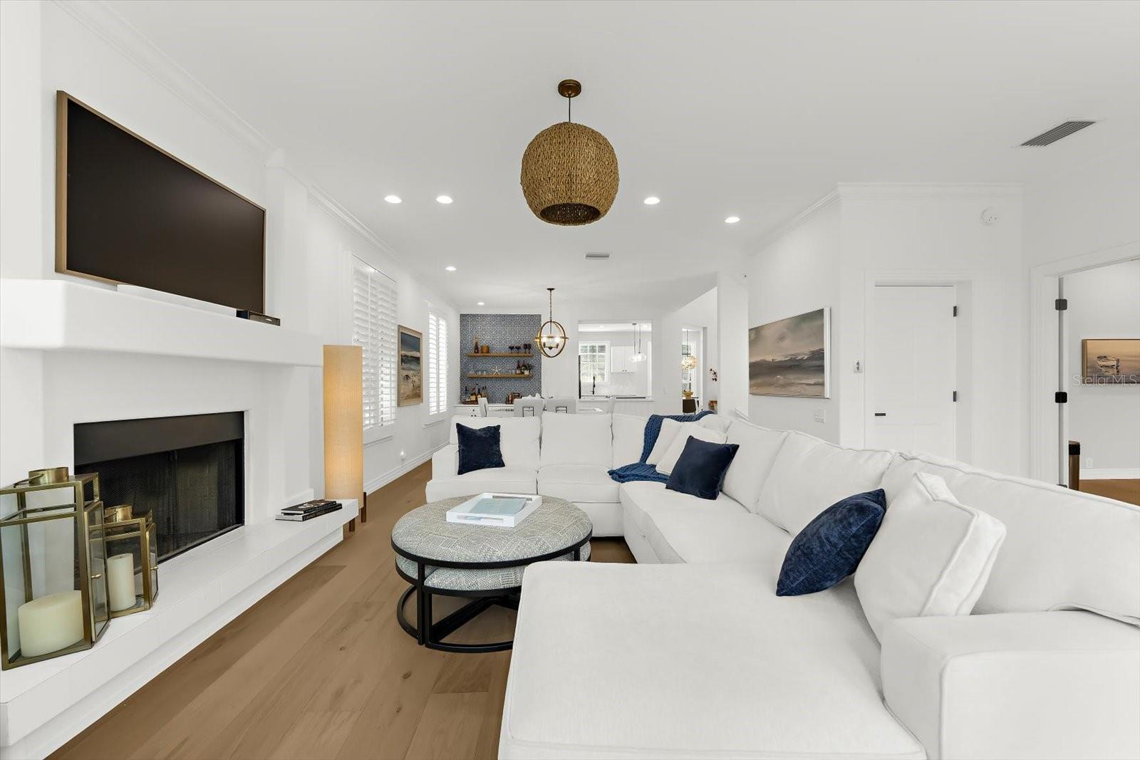 Image 32 of 96 For 3941 Hamilton Club Circle 9