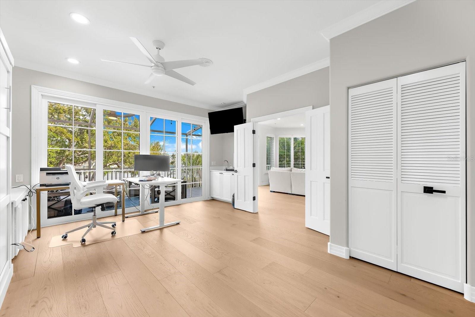 Image 37 of 96 For 3941 Hamilton Club Circle 9