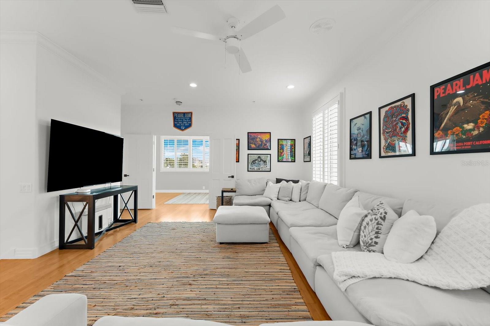 Image 41 of 96 For 3941 Hamilton Club Circle 9