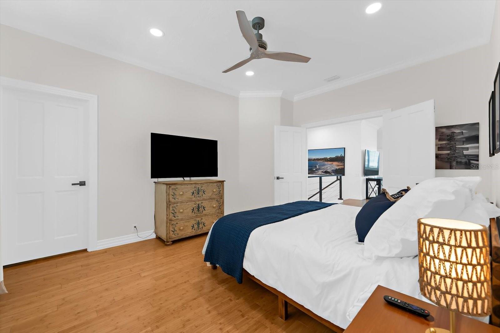 Image 45 of 96 For 3941 Hamilton Club Circle 9