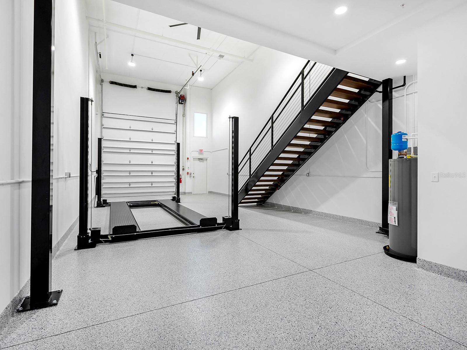 Image 10 of 53 For 5421 Communications Parkway 58