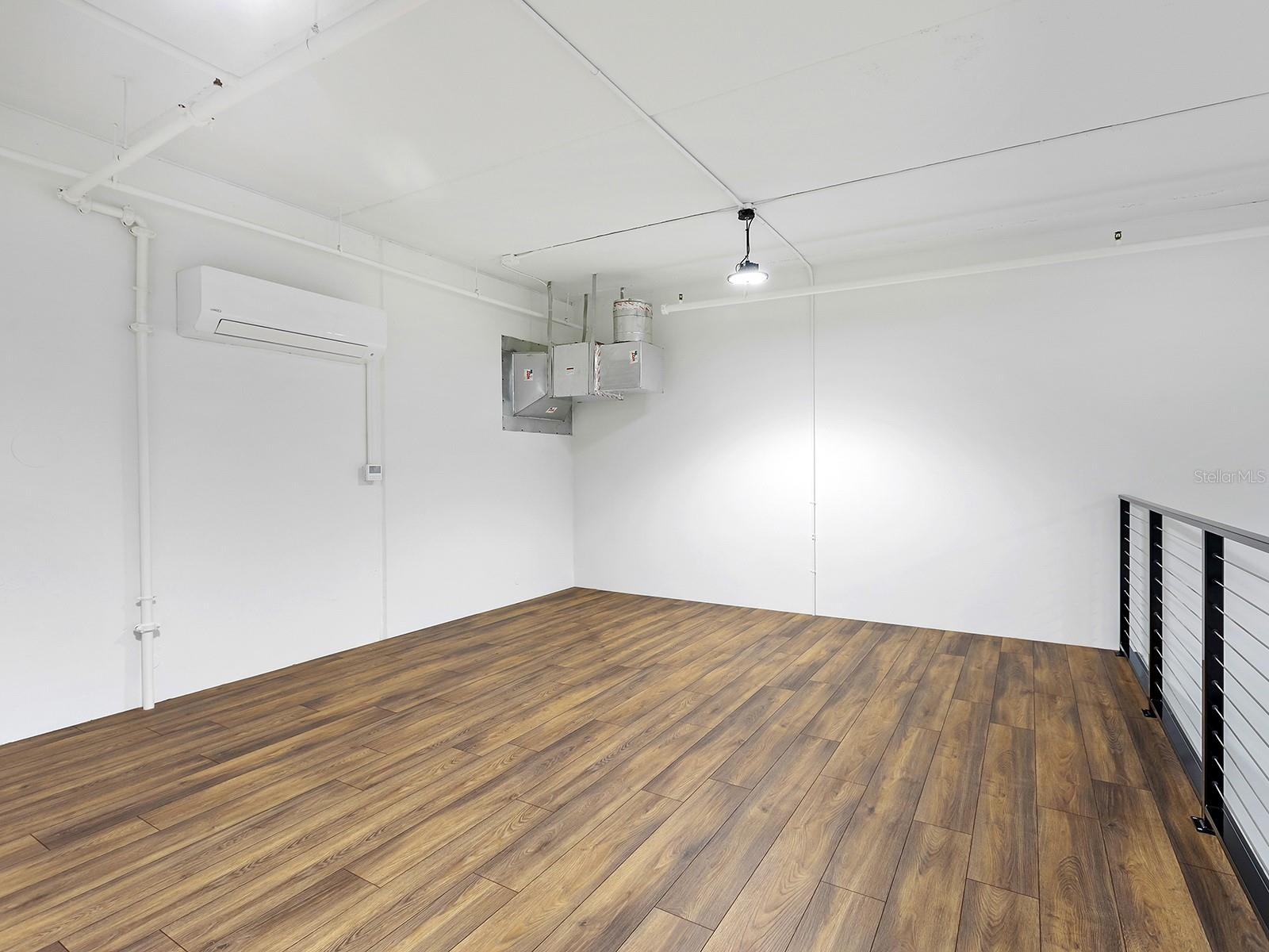 Image 14 of 53 For 5421 Communications Parkway 58