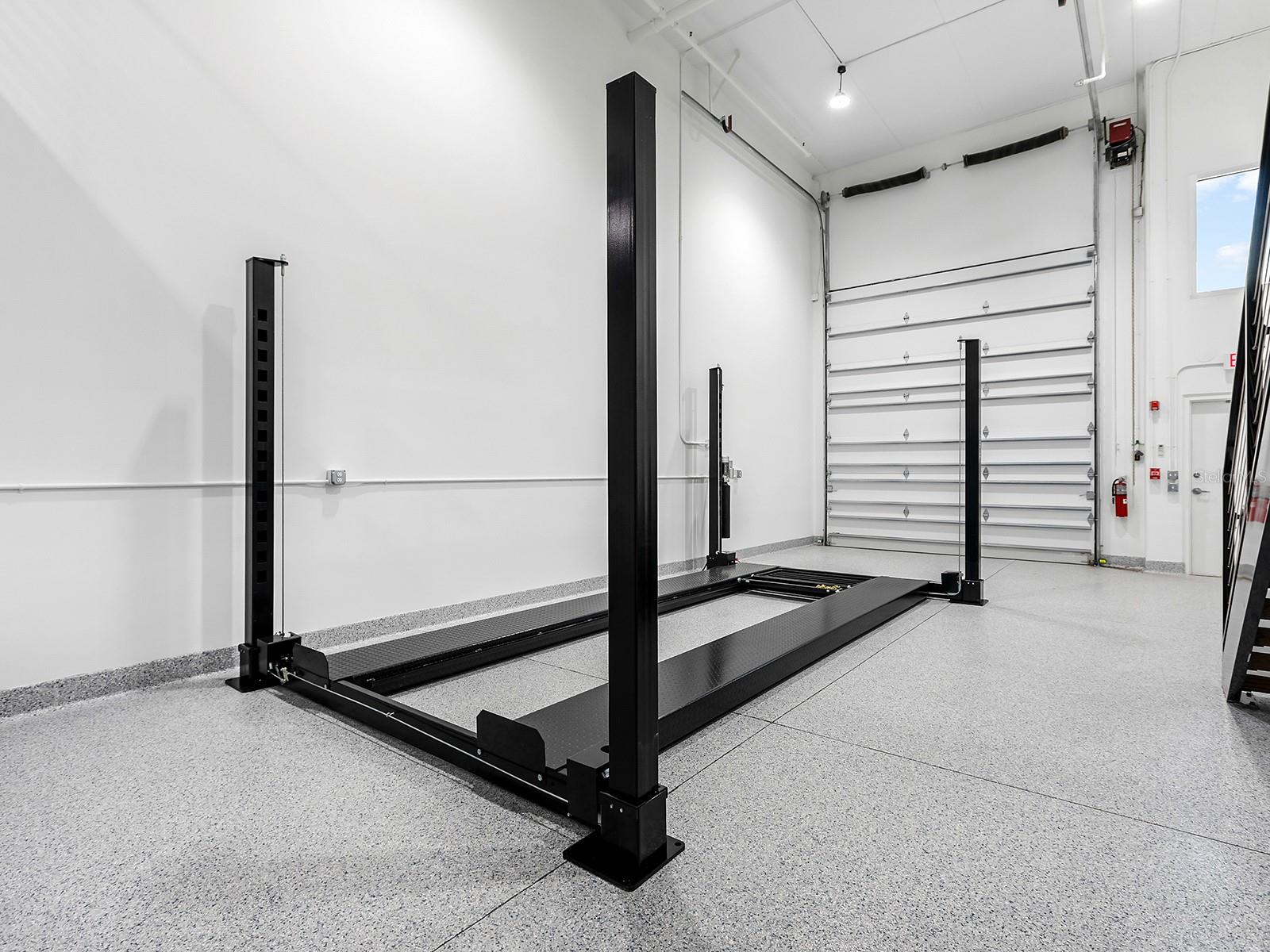 Image 15 of 53 For 5421 Communications Parkway 58