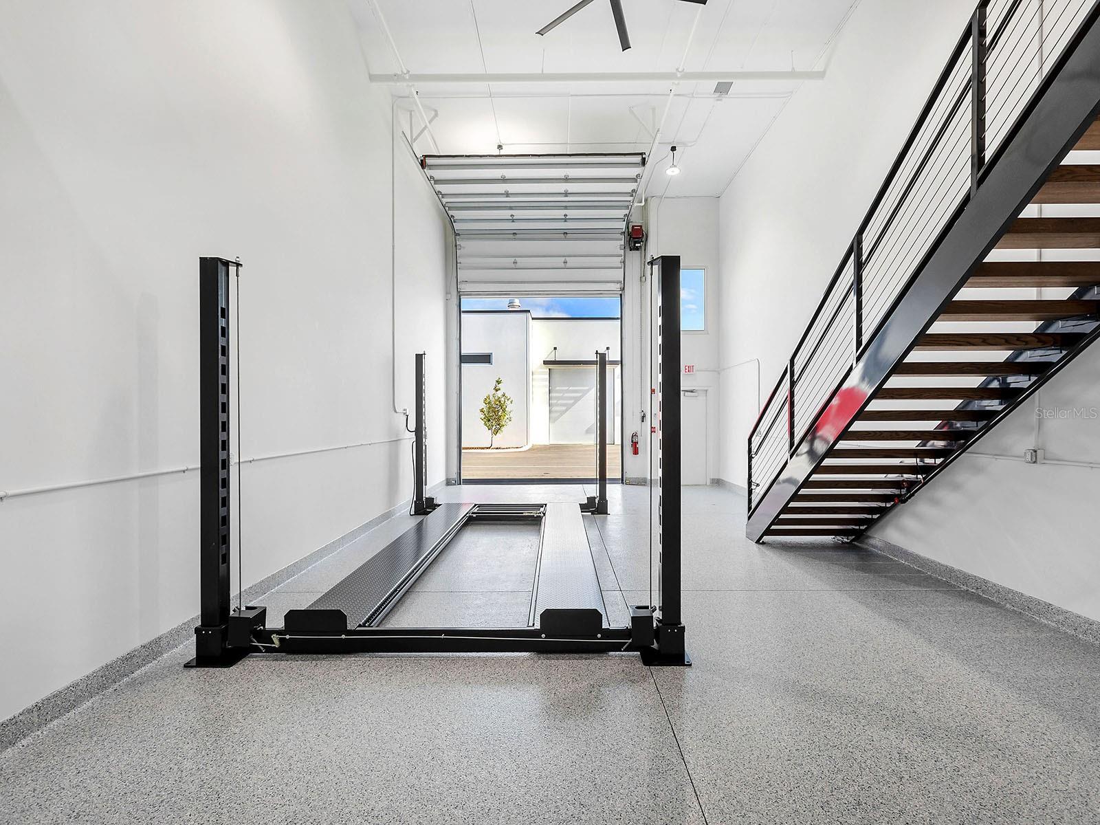 Image 16 of 53 For 5421 Communications Parkway 58