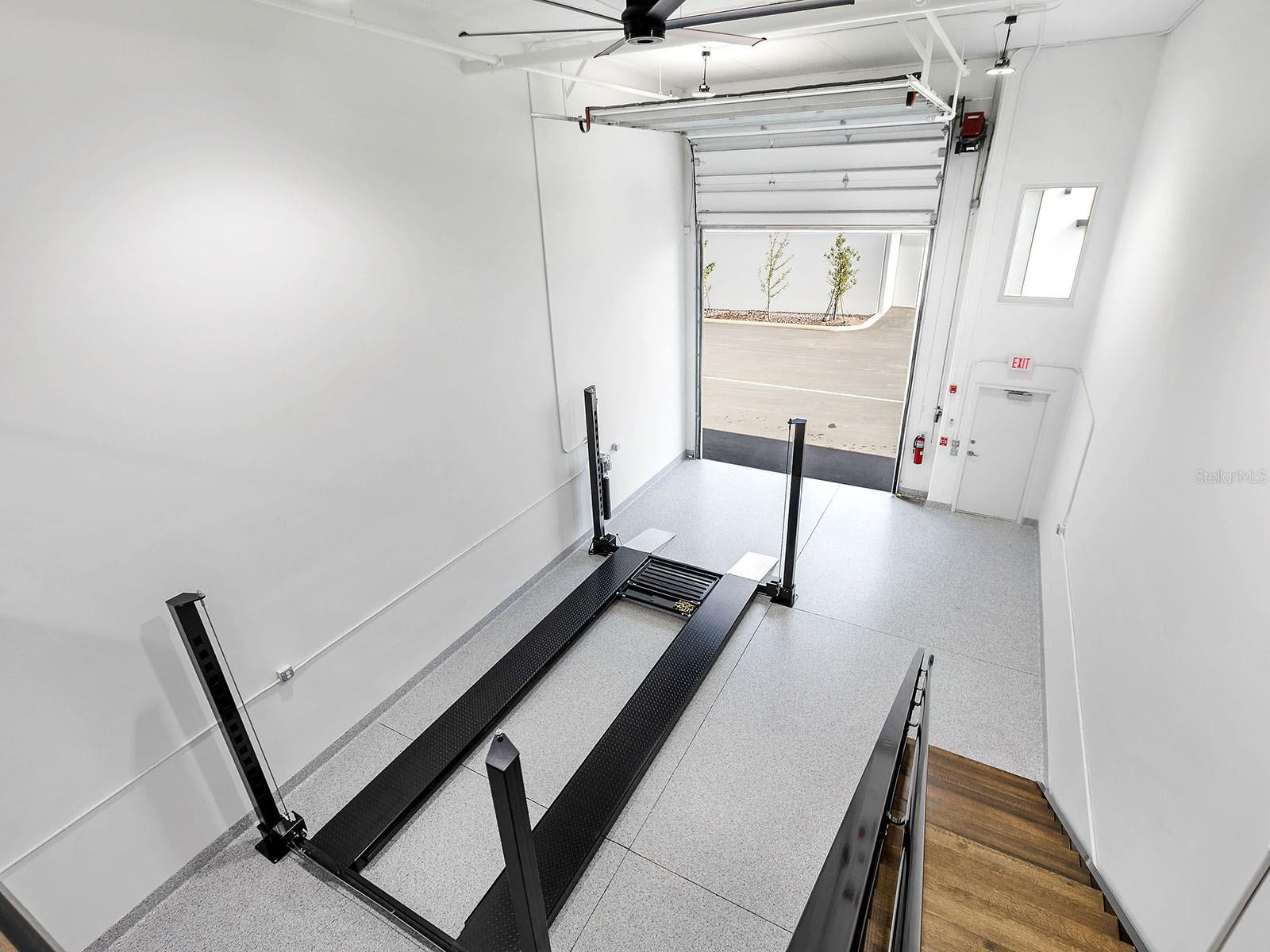 Image 18 of 53 For 5421 Communications Parkway 58