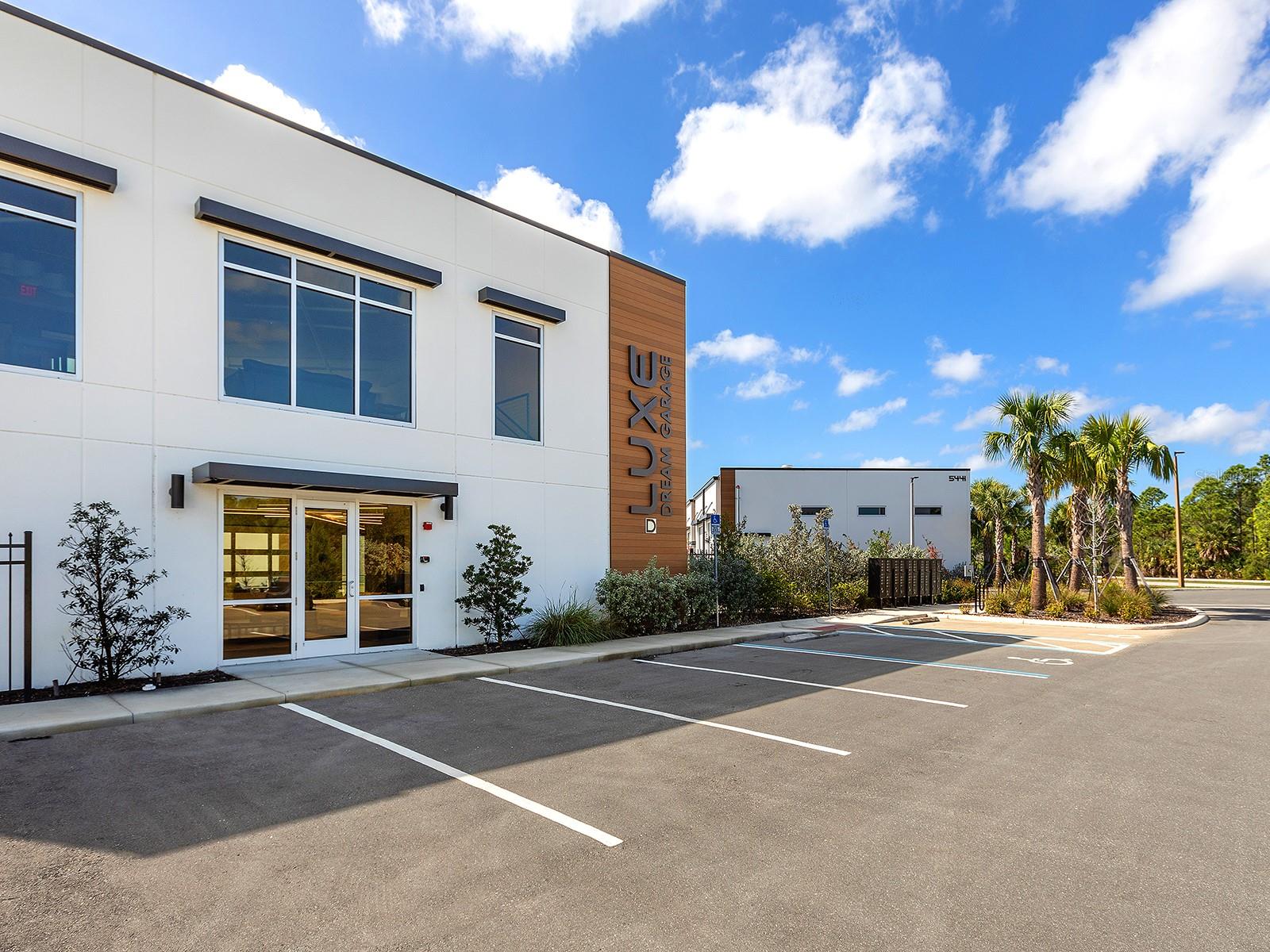 Image 44 of 53 For 5421 Communications Parkway 58