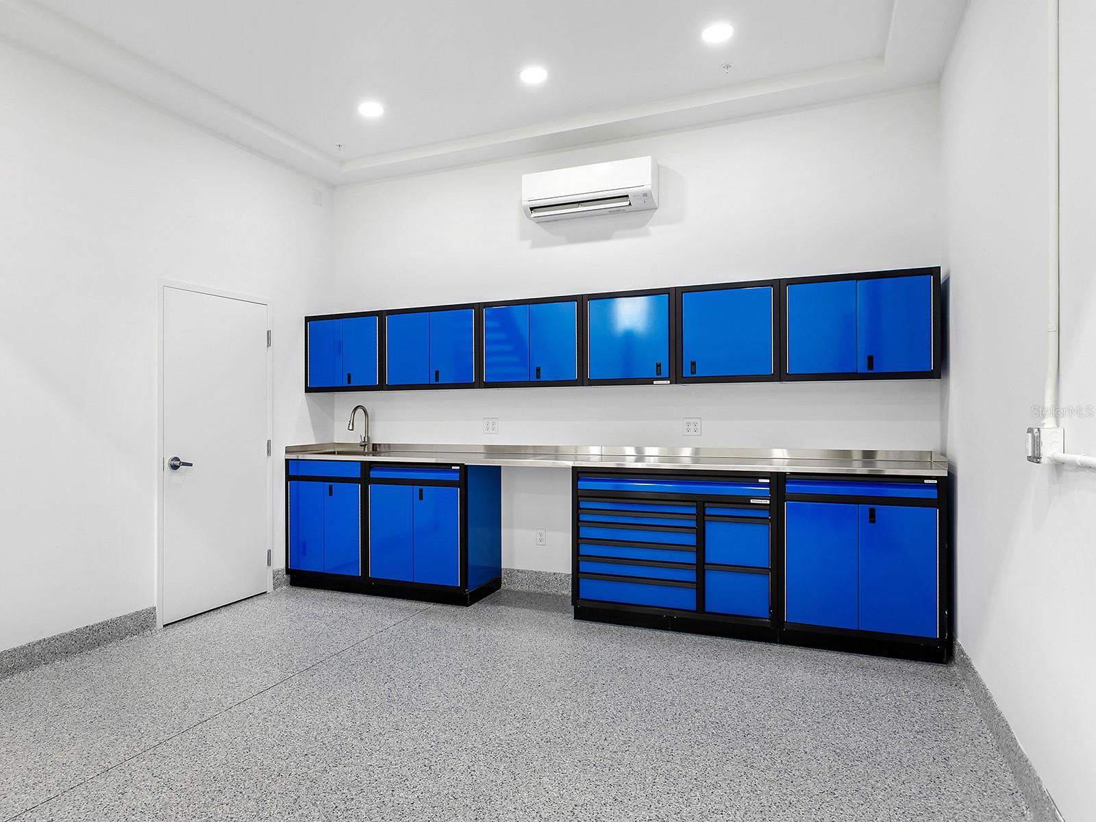 Image 6 of 53 For 5421 Communications Parkway 58