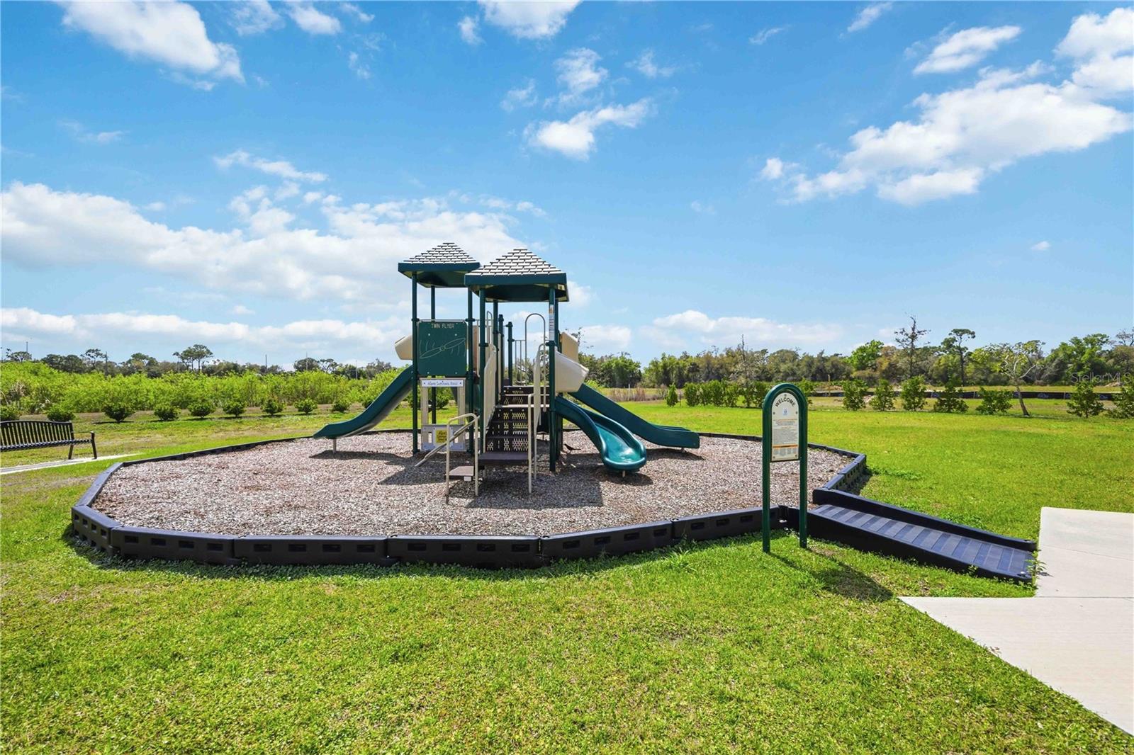 Image 18 of 23 For 25485 Calusa Drive