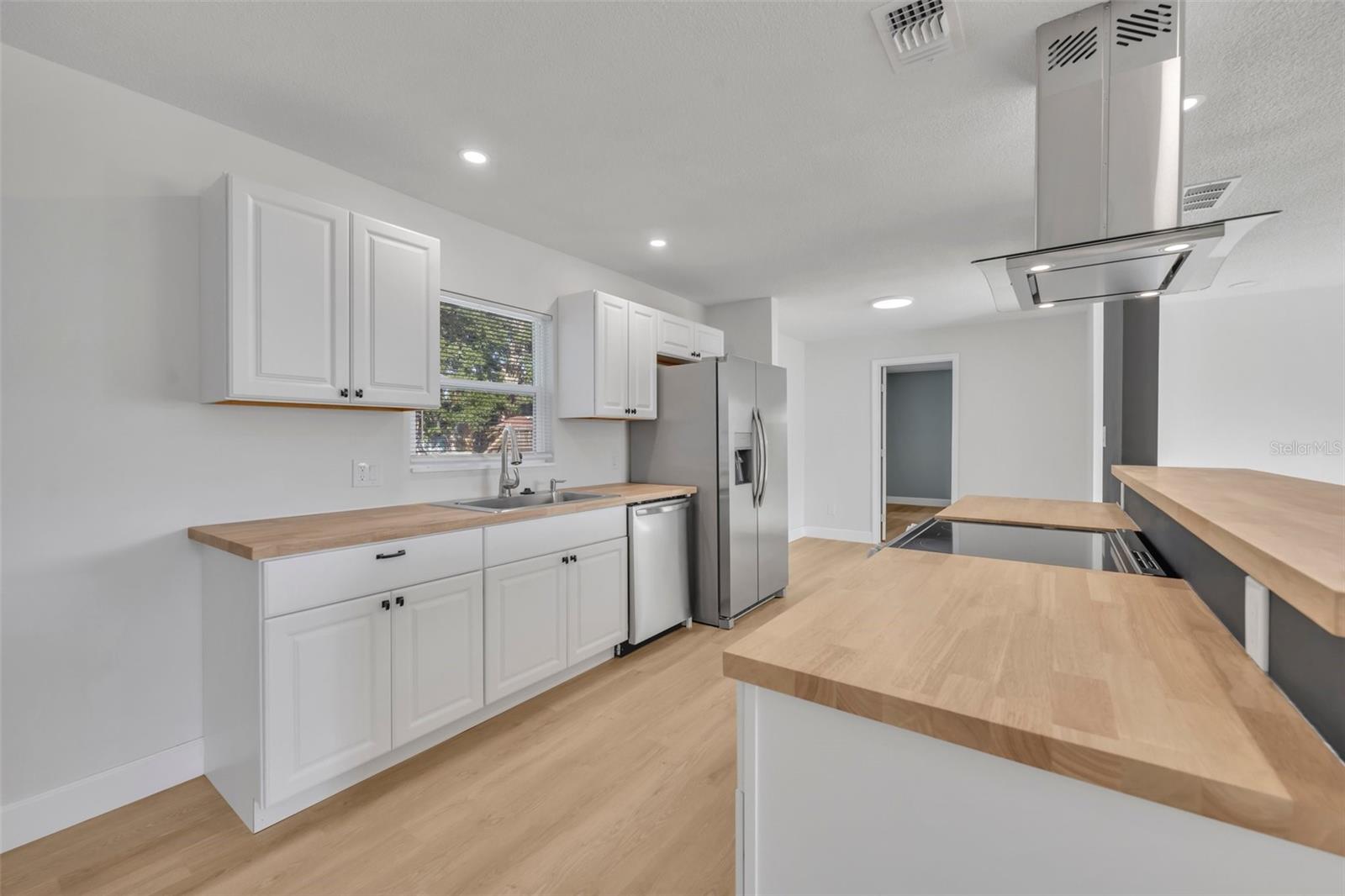 Image 14 of 34 For 2216 Cherbourg Court