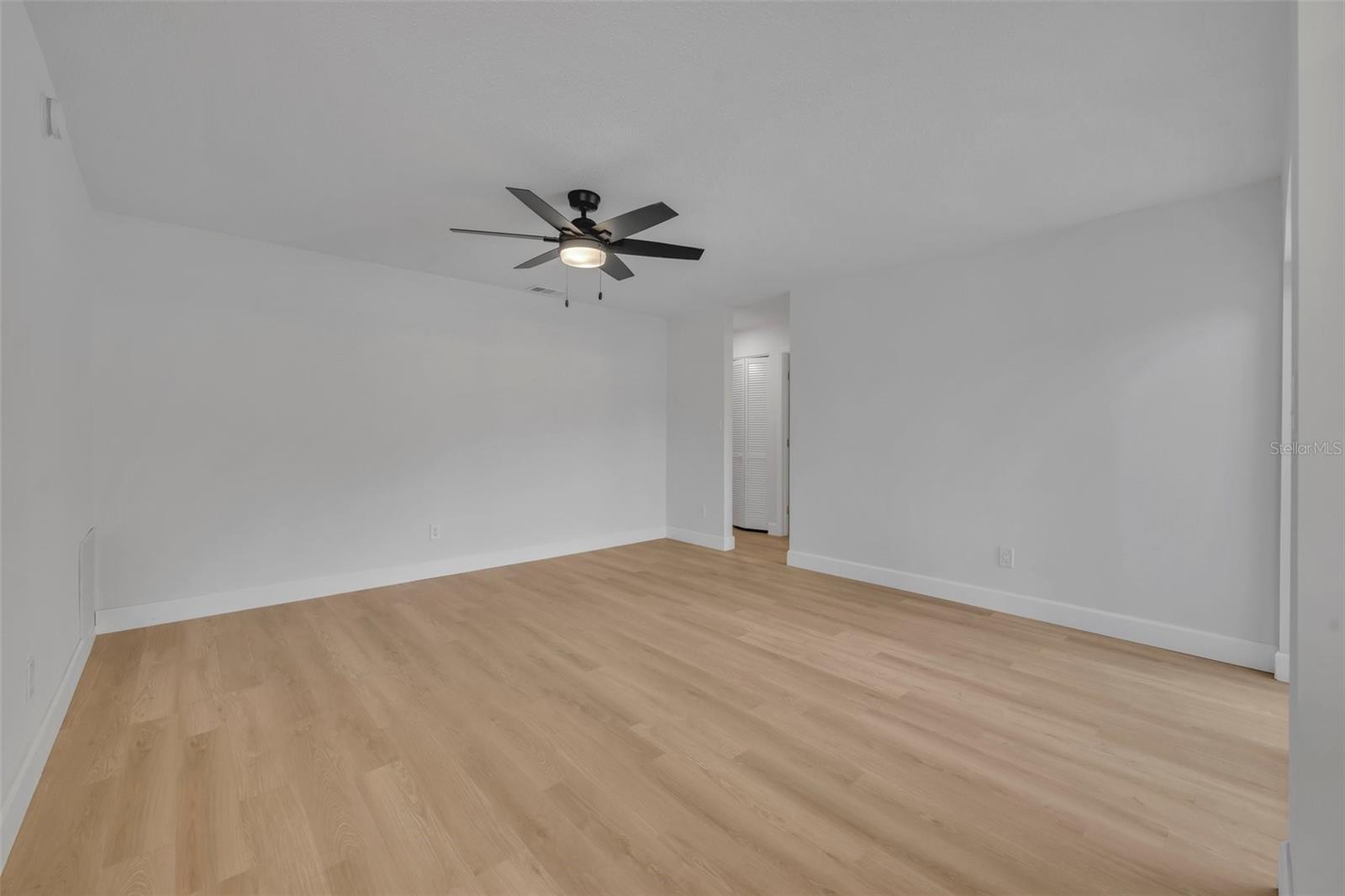 Image 18 of 34 For 2216 Cherbourg Court