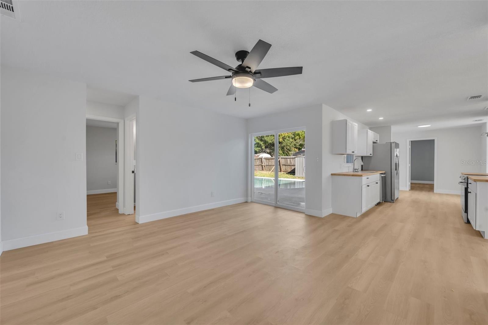 Image 19 of 34 For 2216 Cherbourg Court