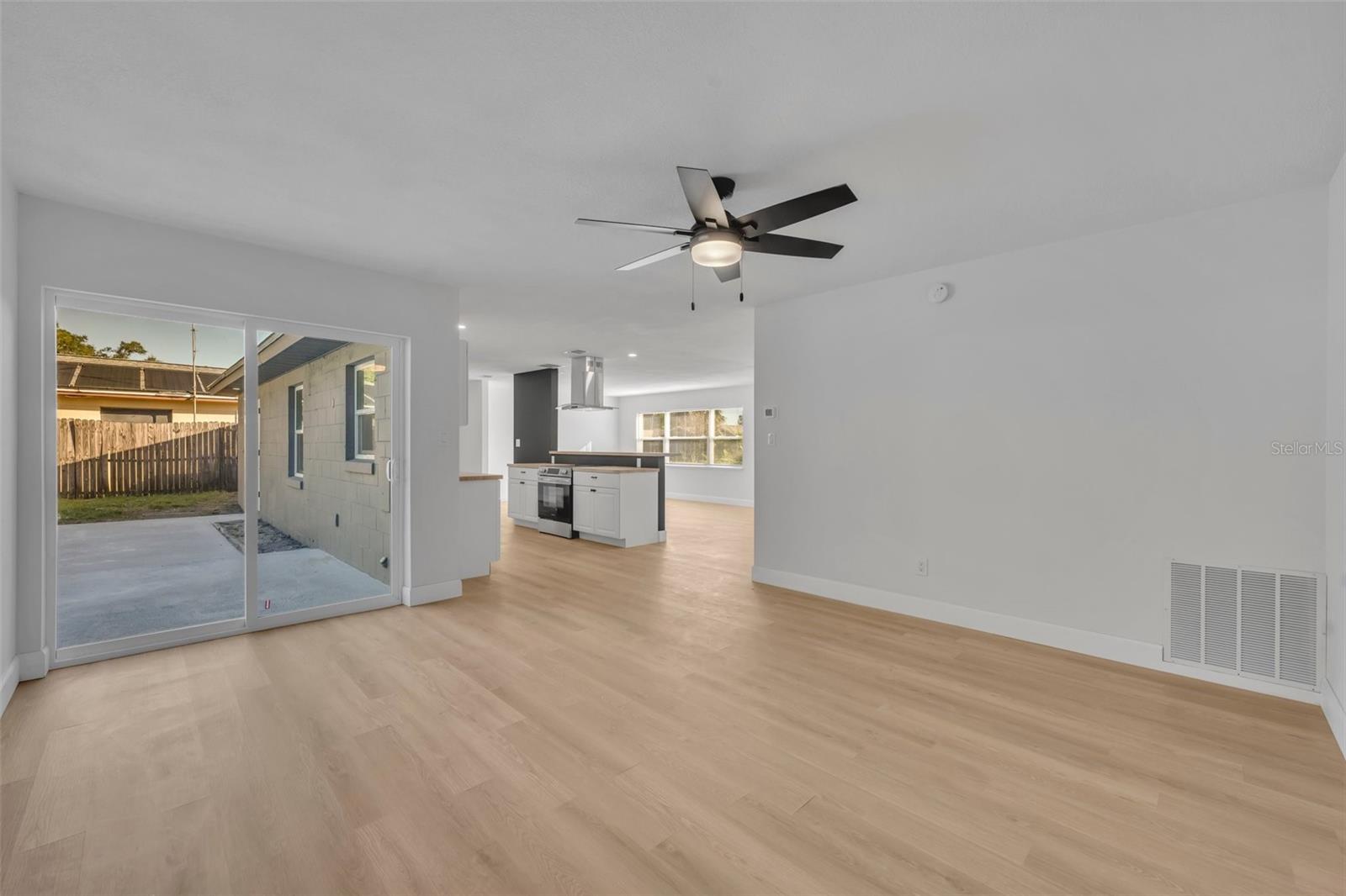 Image 20 of 34 For 2216 Cherbourg Court