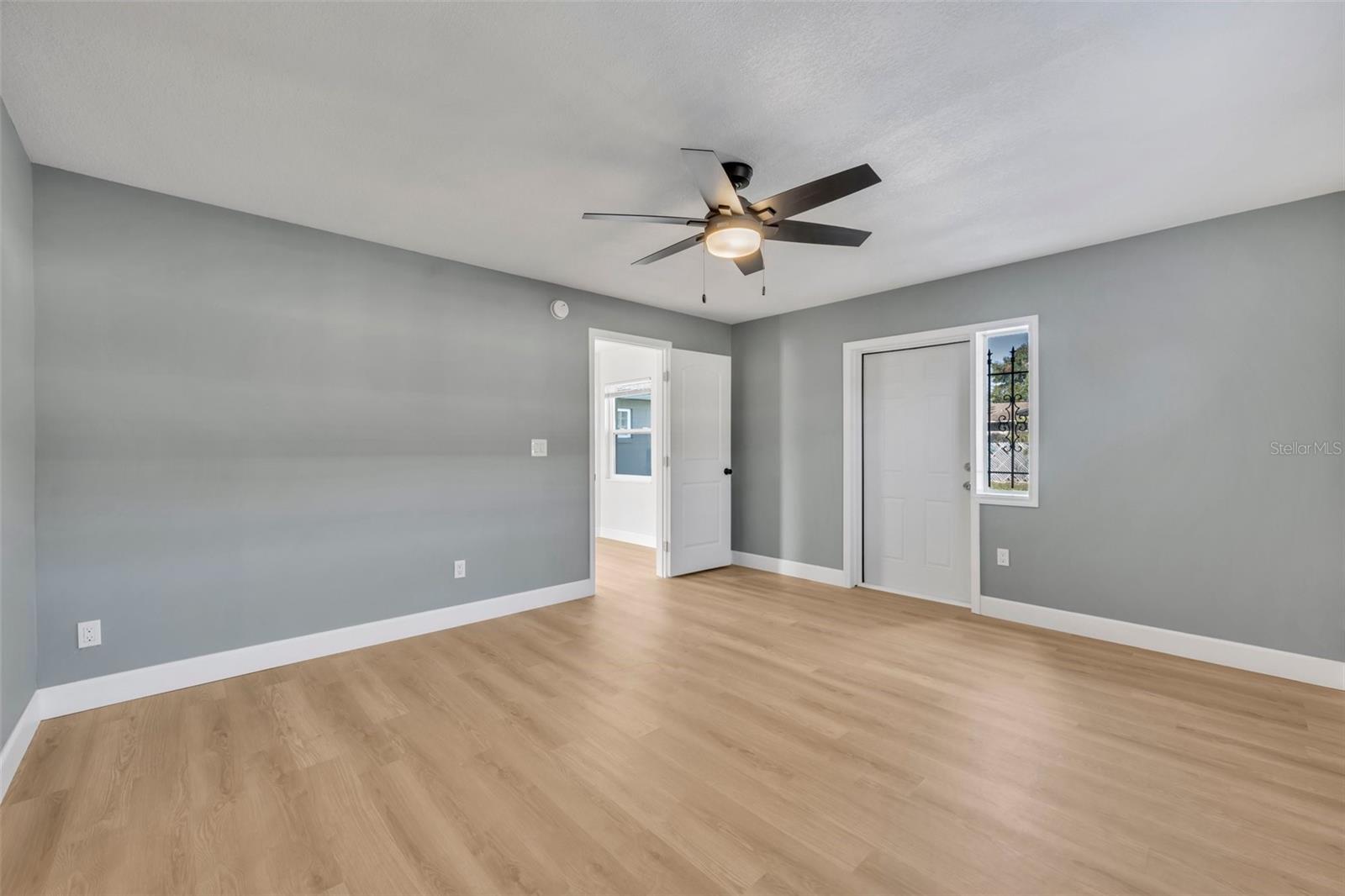 Image 22 of 34 For 2216 Cherbourg Court