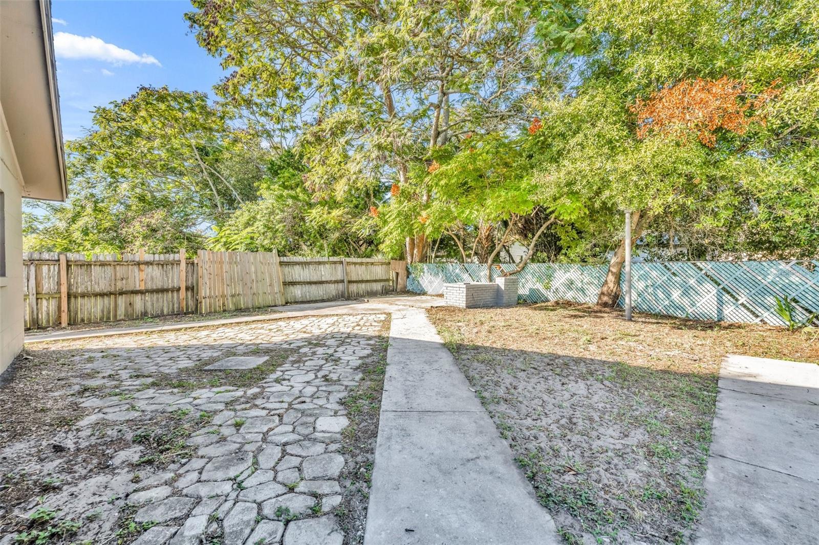 Image 33 of 34 For 2216 Cherbourg Court