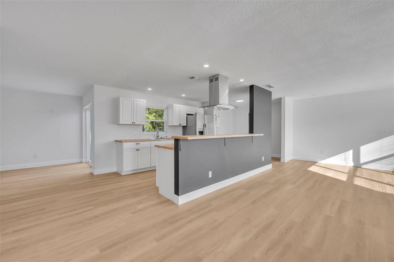 Image 5 of 34 For 2216 Cherbourg Court