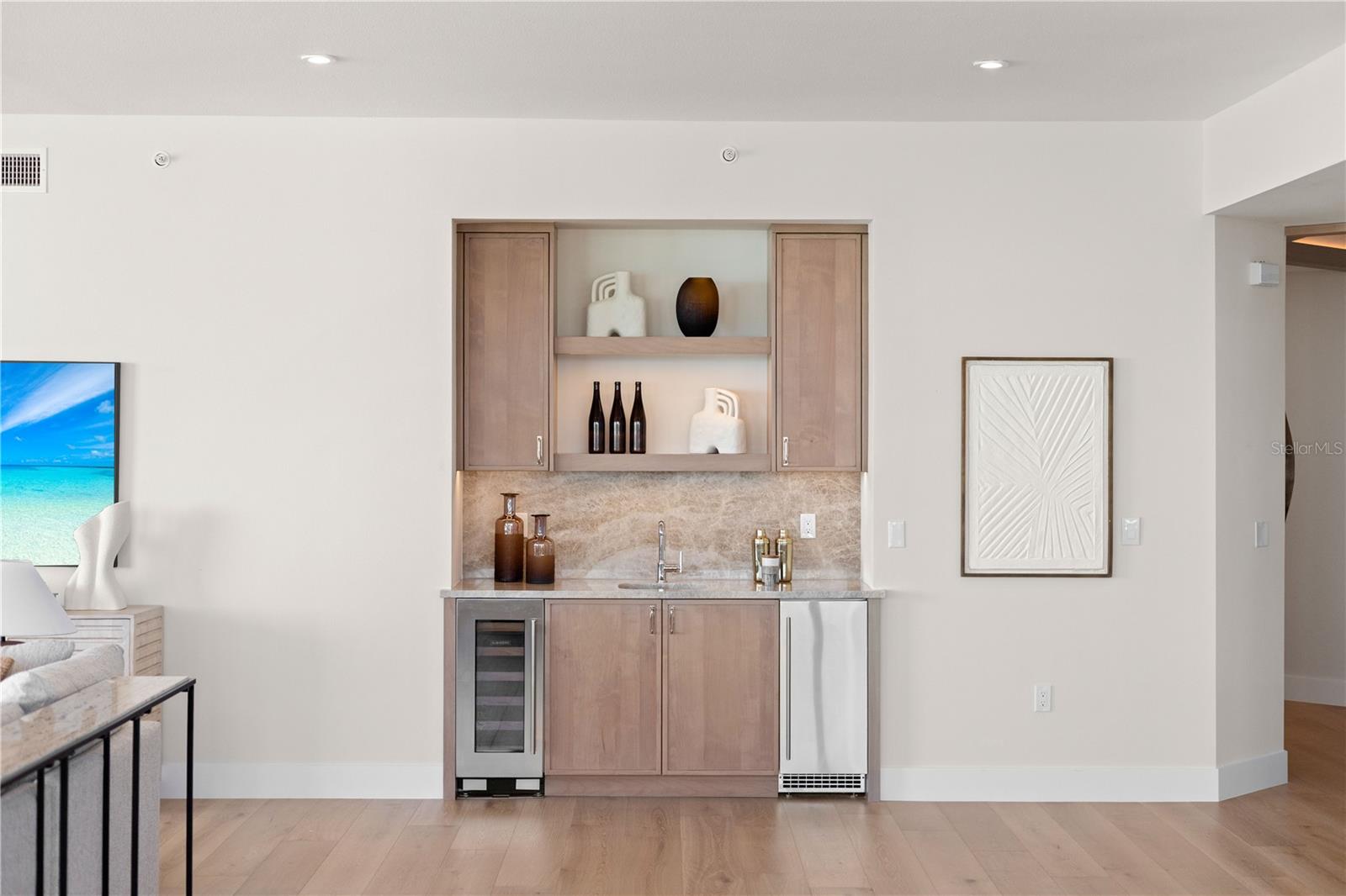 Image 10 of 75 For 415 L Ambiance Drive A701