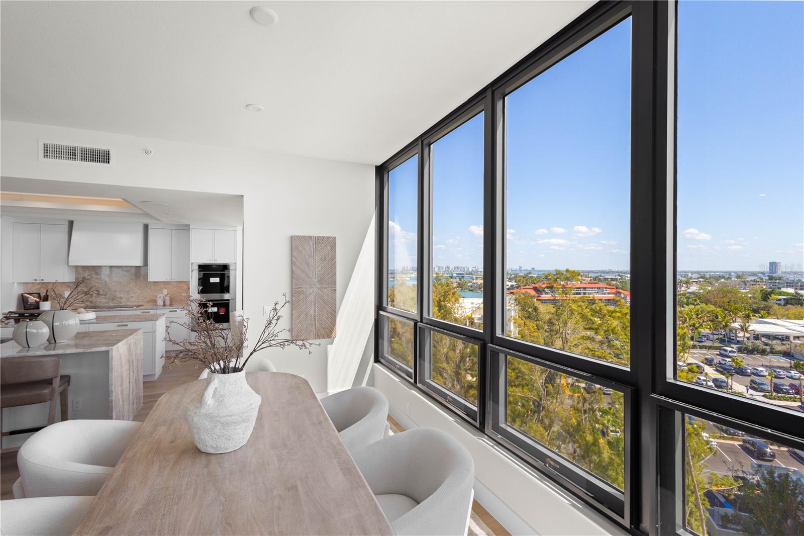 Image 16 of 75 For 415 L Ambiance Drive A701