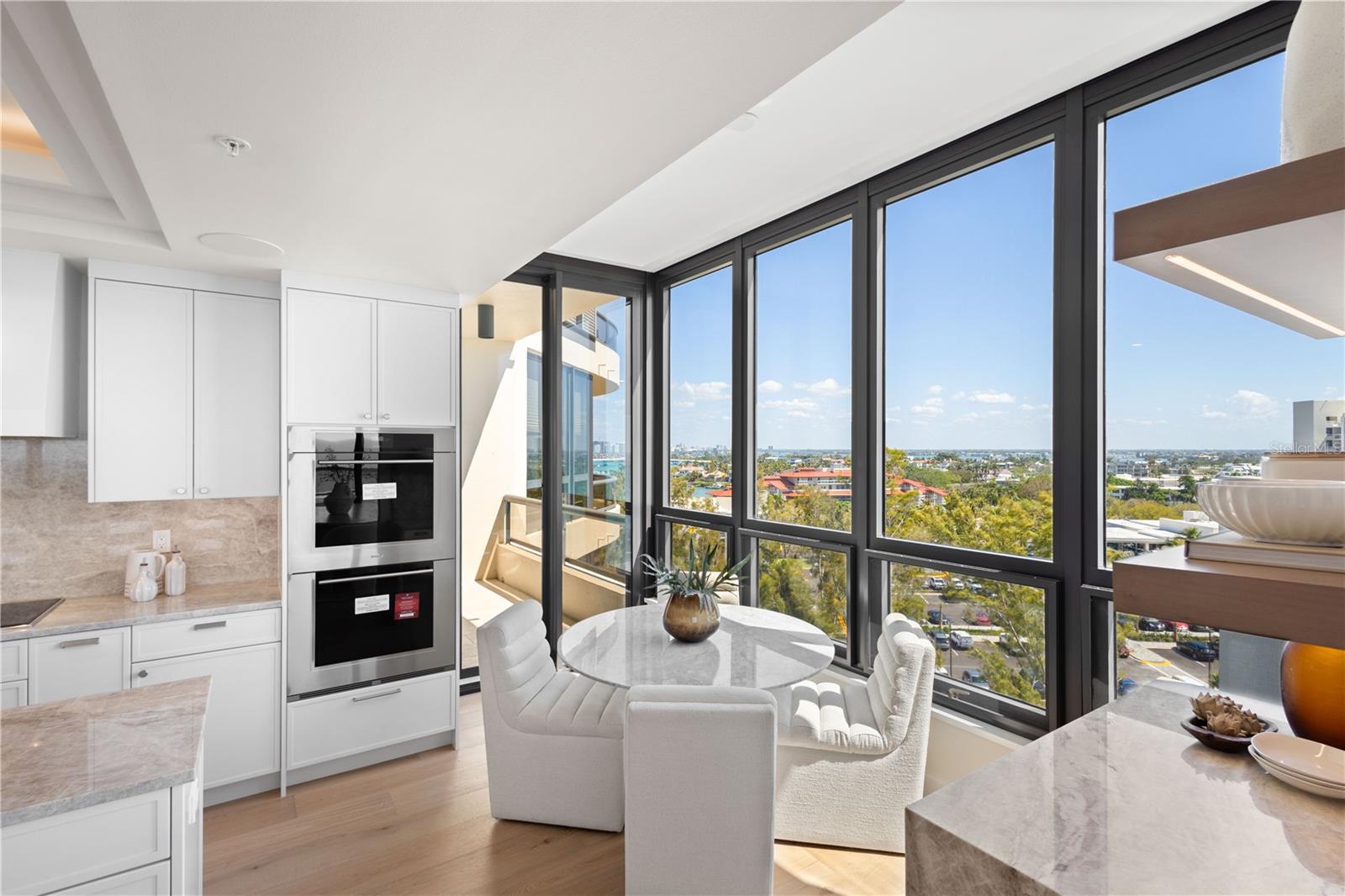 Image 17 of 75 For 415 L Ambiance Drive A701