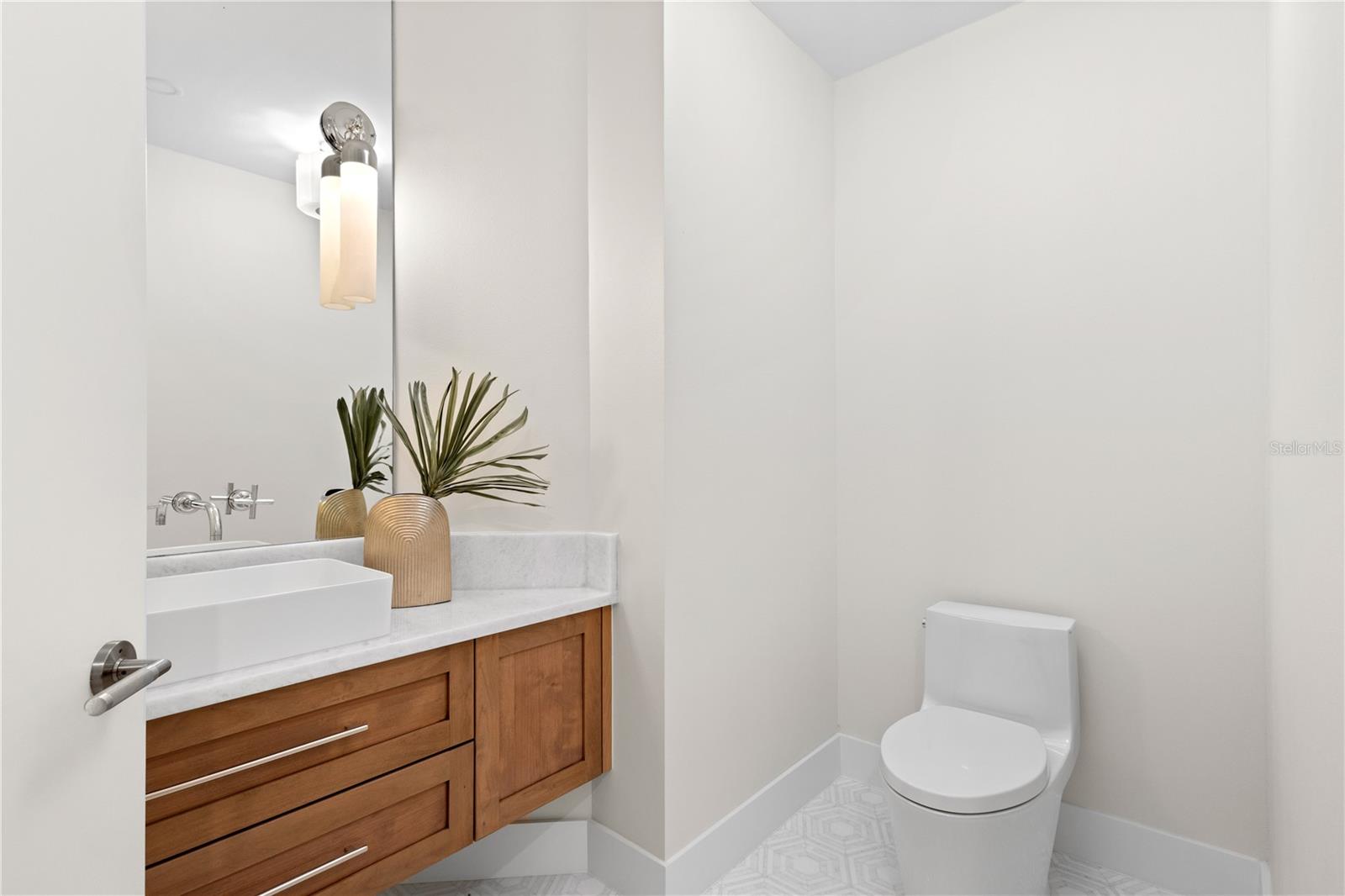 Image 50 of 75 For 415 L Ambiance Drive A701