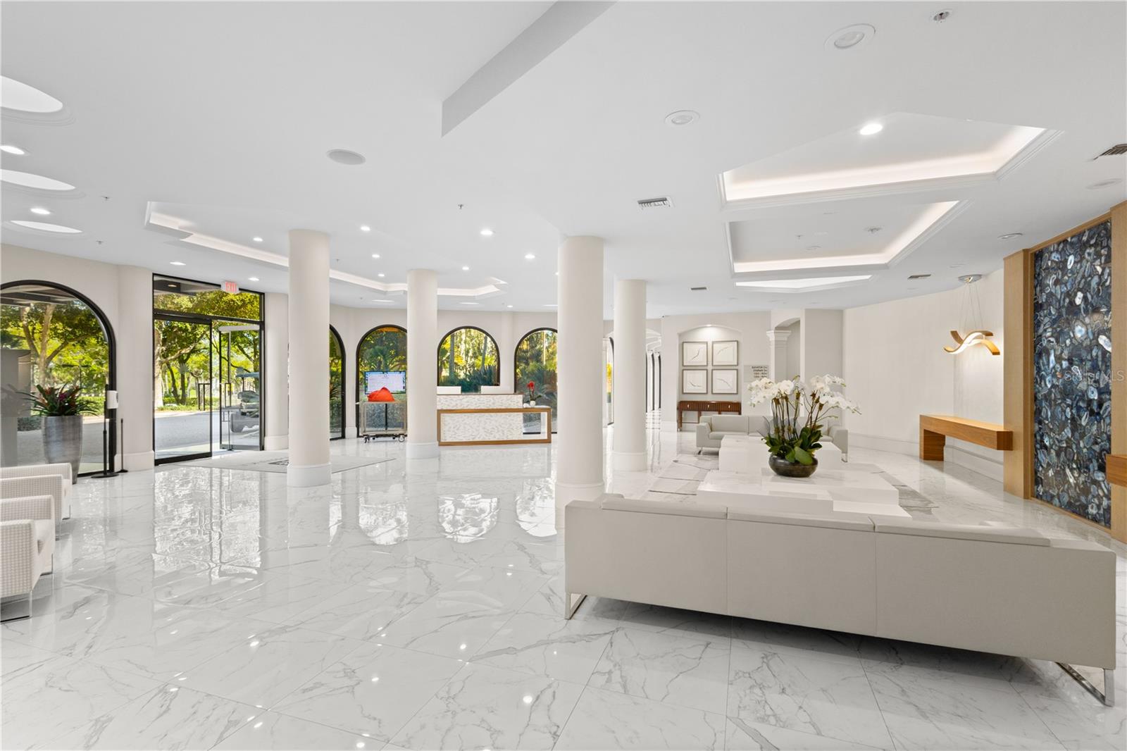 Image 54 of 75 For 415 L Ambiance Drive A701