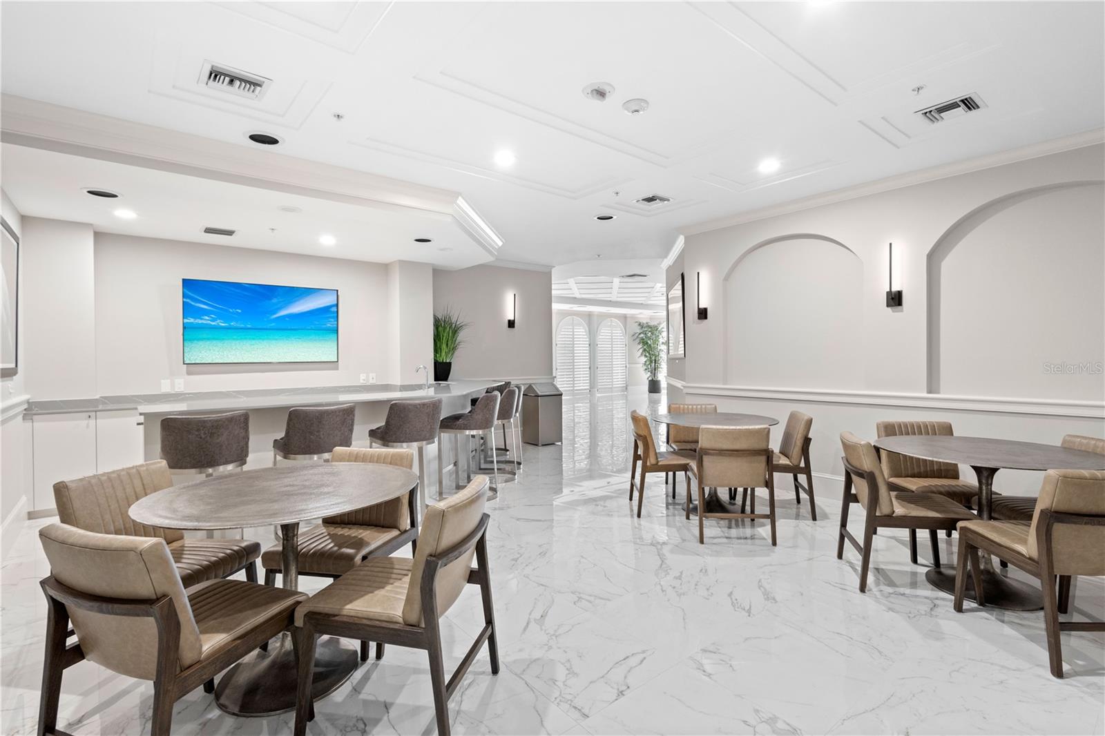 Image 58 of 75 For 415 L Ambiance Drive A701