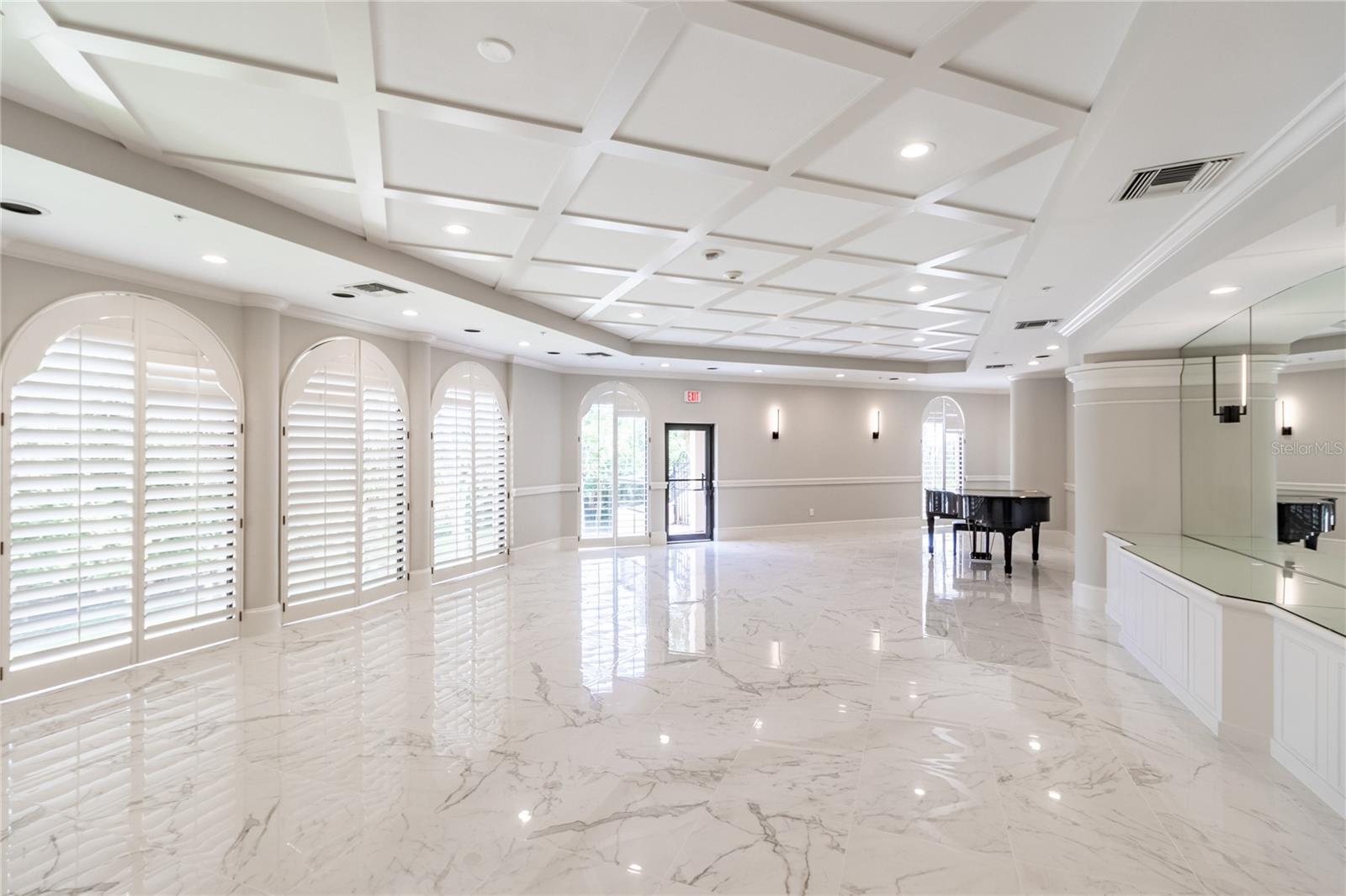 Image 59 of 75 For 415 L Ambiance Drive A701