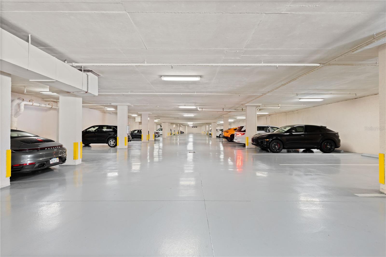 Image 60 of 75 For 415 L Ambiance Drive A701