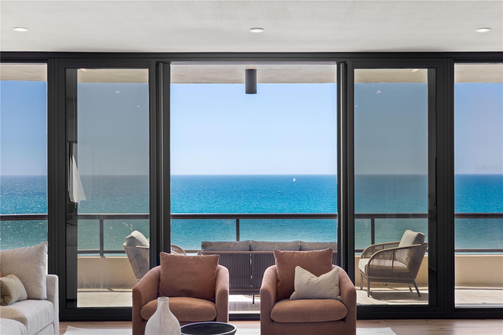 Image 7 of 75 For 415 L Ambiance Drive A701