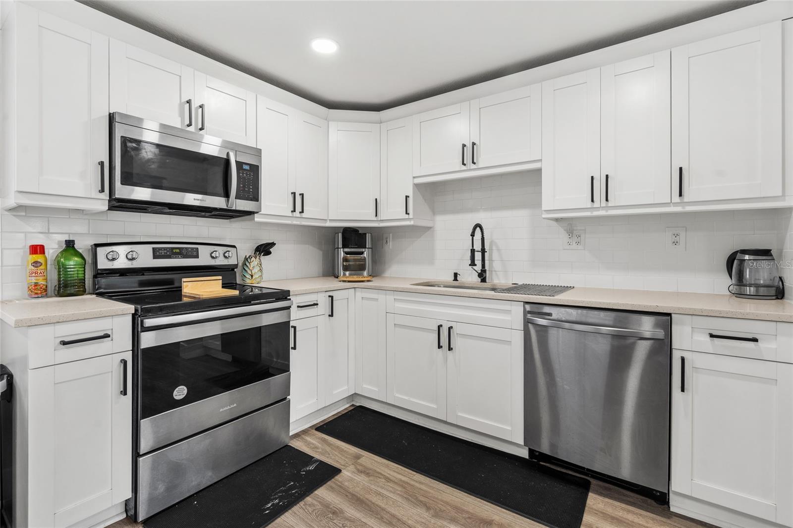 Image 14 of 30 For 5135 Old Bradenton Road