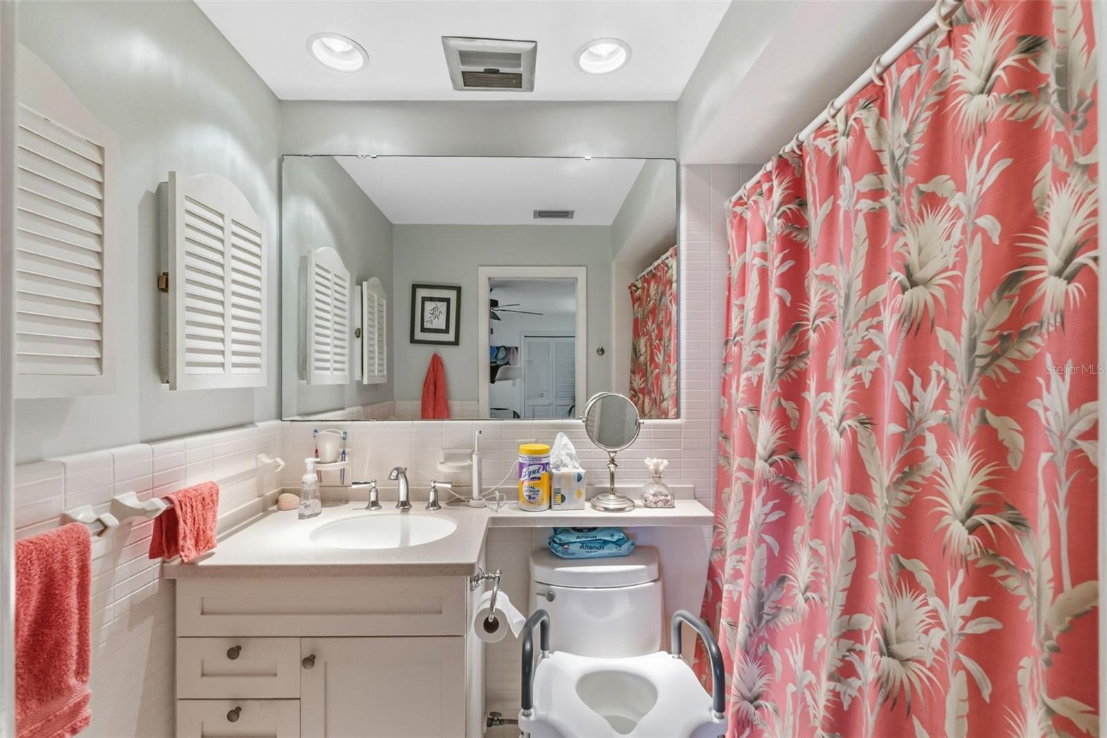 Image 31 of 57 For 6750 Gulf Of Mexico Drive 151