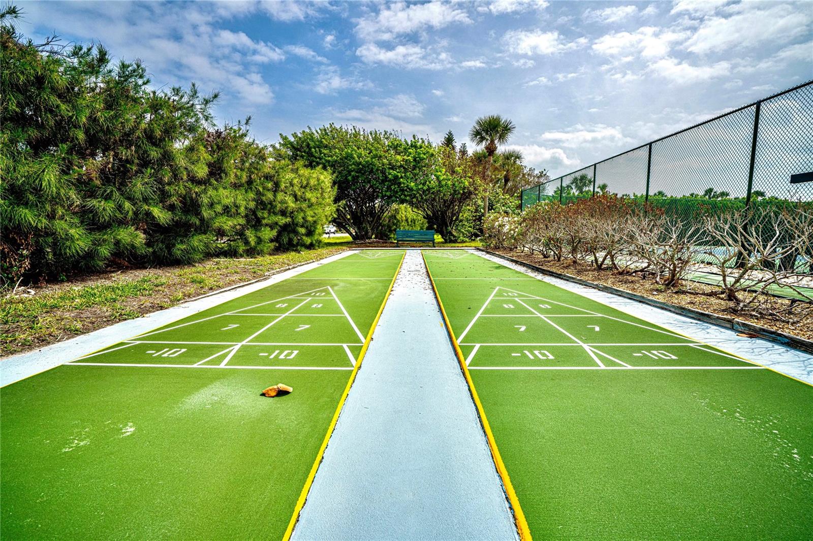 Image 39 of 57 For 6750 Gulf Of Mexico Drive 151