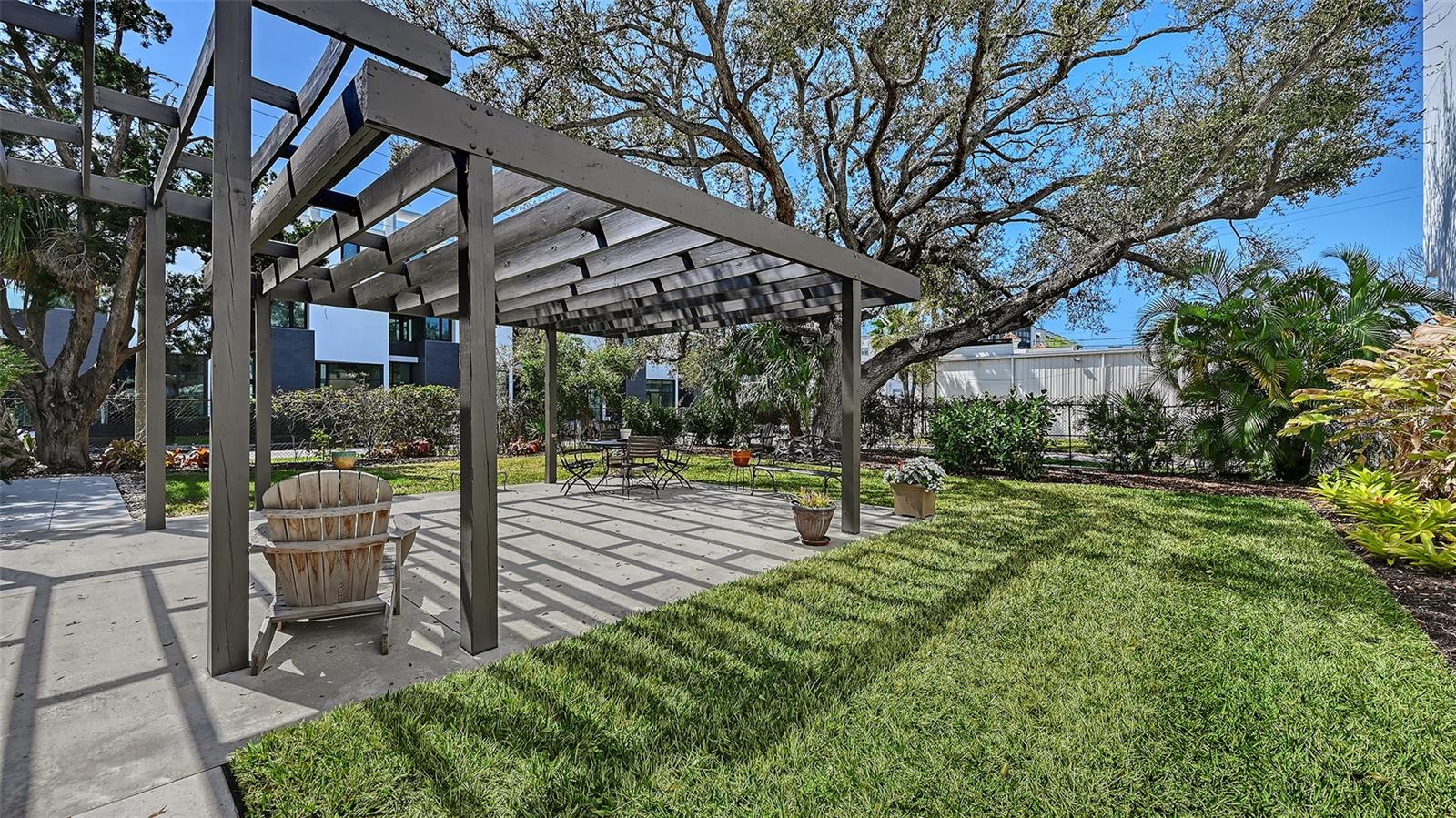 Image 10 of 63 For 1563 4th Street