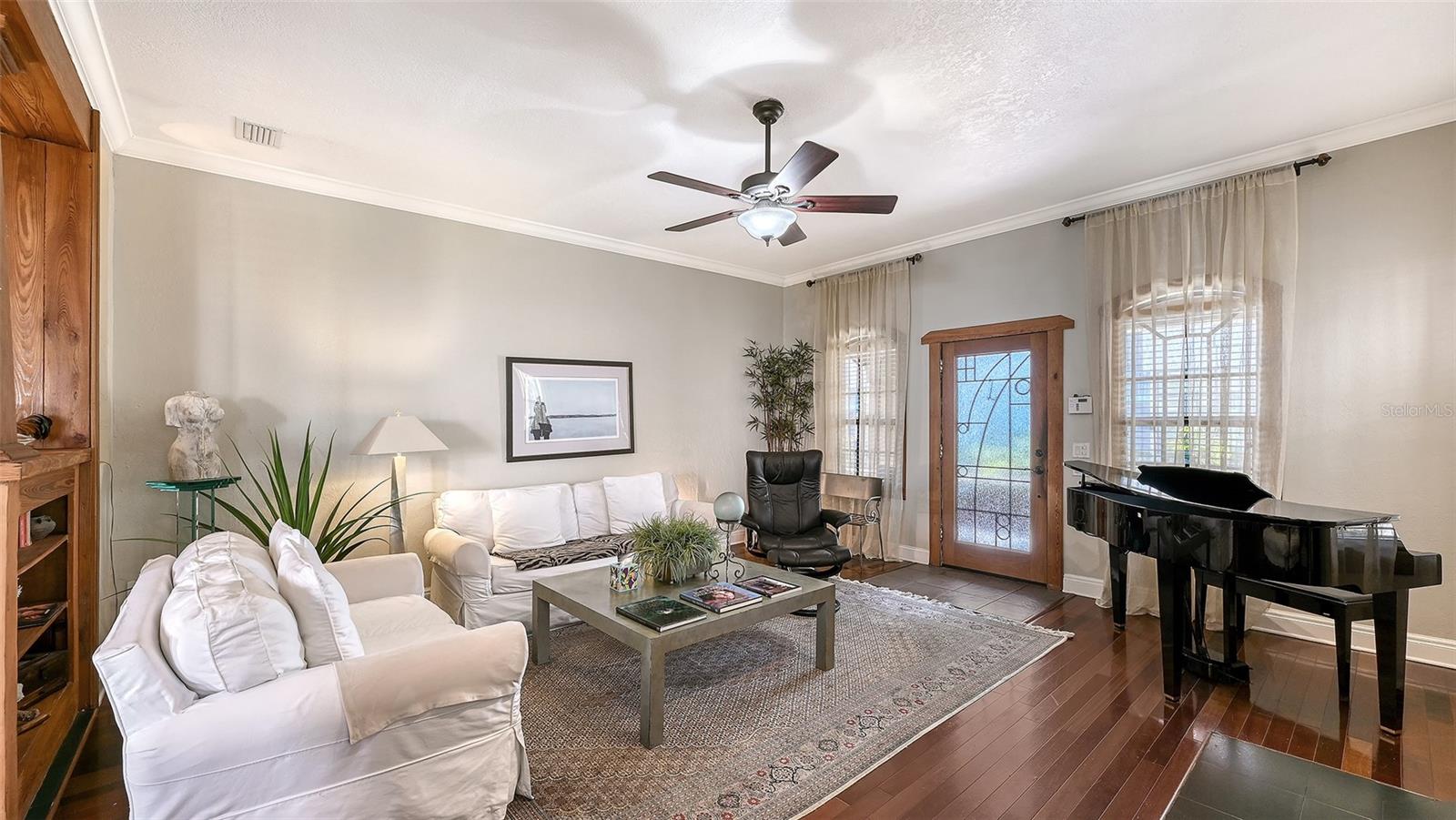 Image 22 of 63 For 1563 4th Street