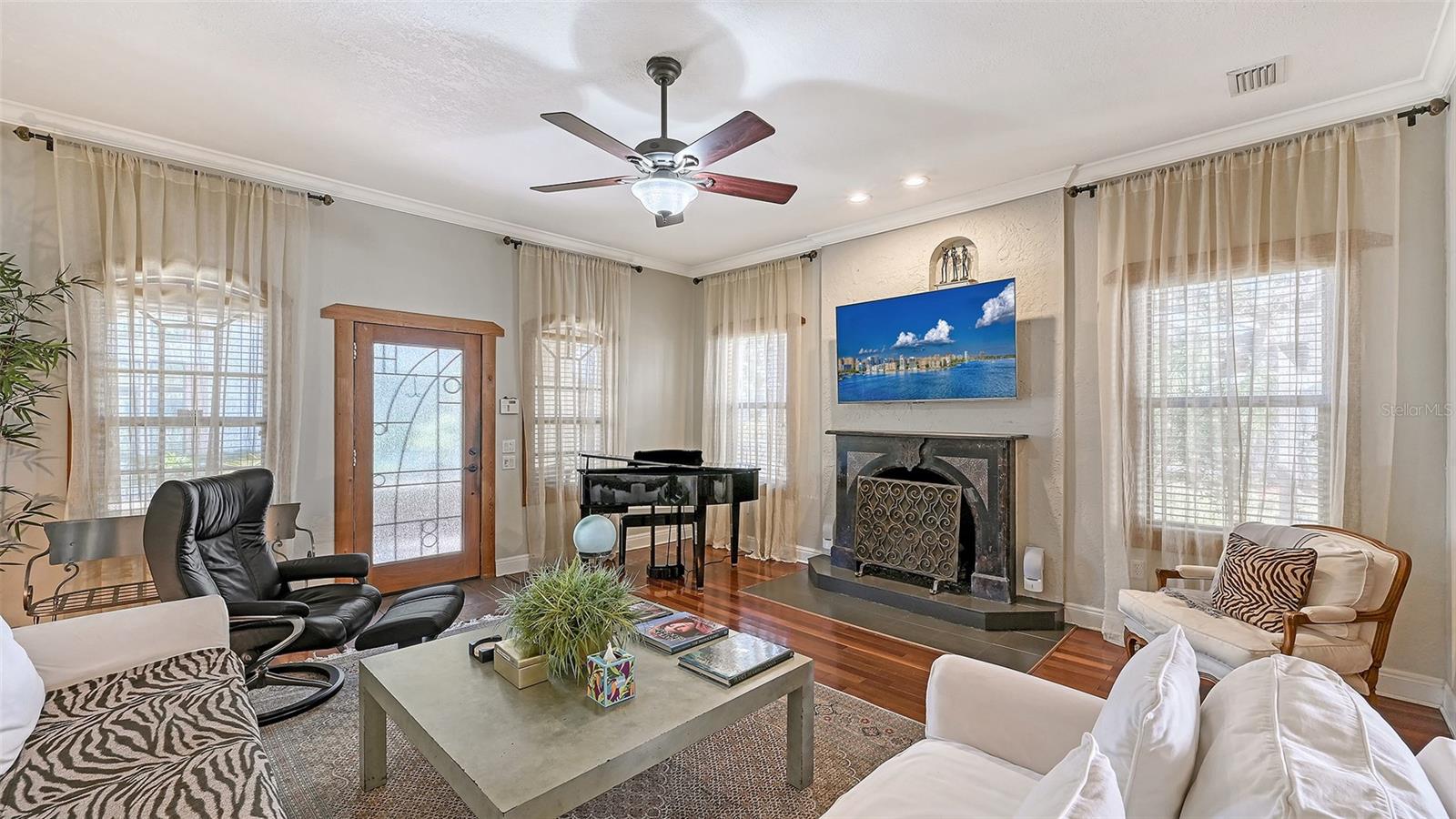 Image 3 of 63 For 1563 4th Street