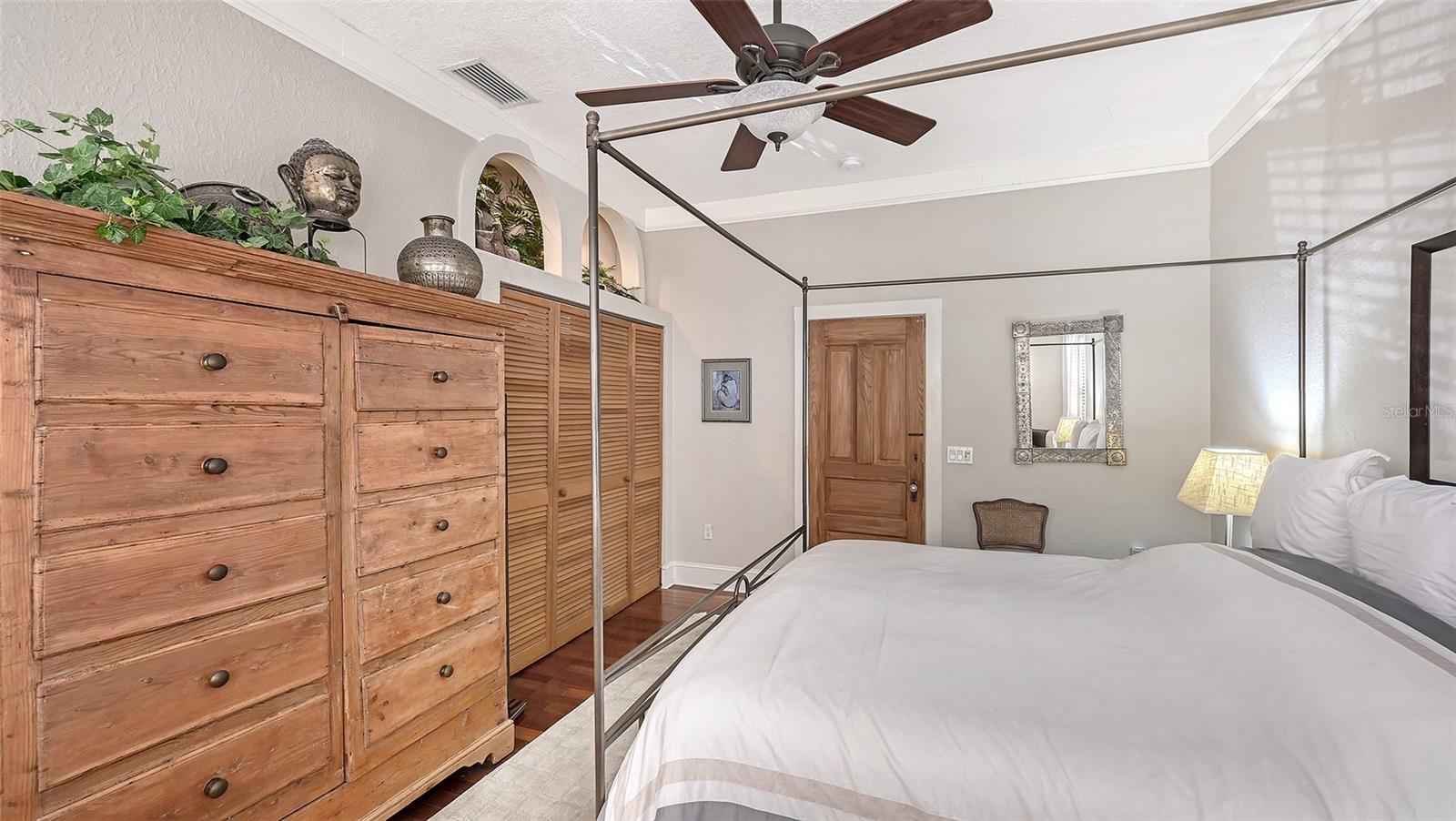 Image 35 of 63 For 1563 4th Street