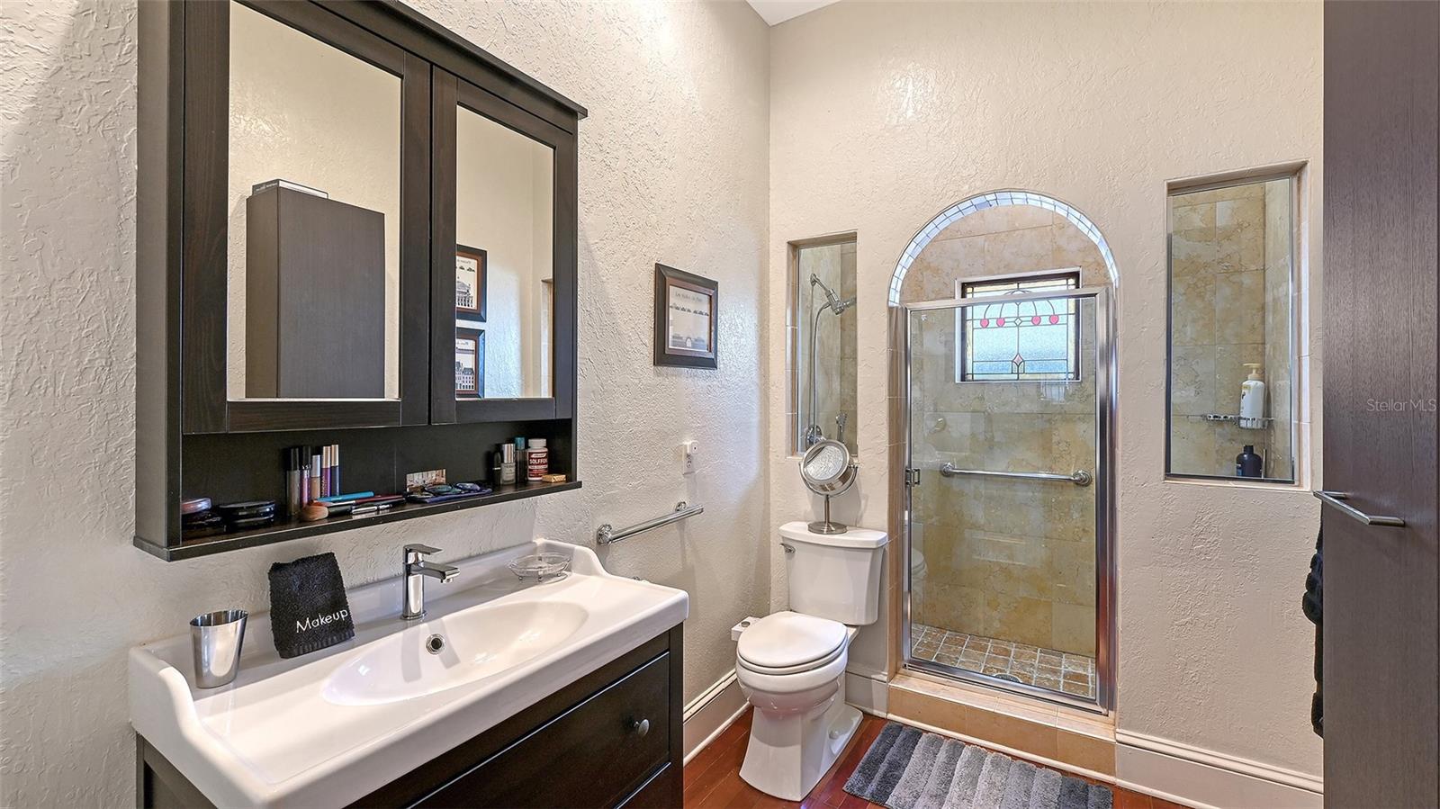 Image 36 of 63 For 1563 4th Street