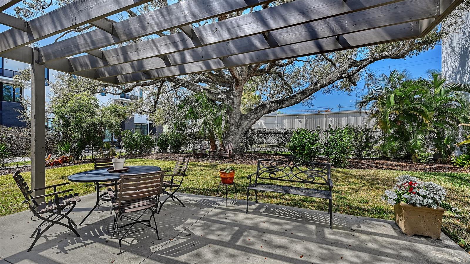 Image 38 of 63 For 1563 4th Street