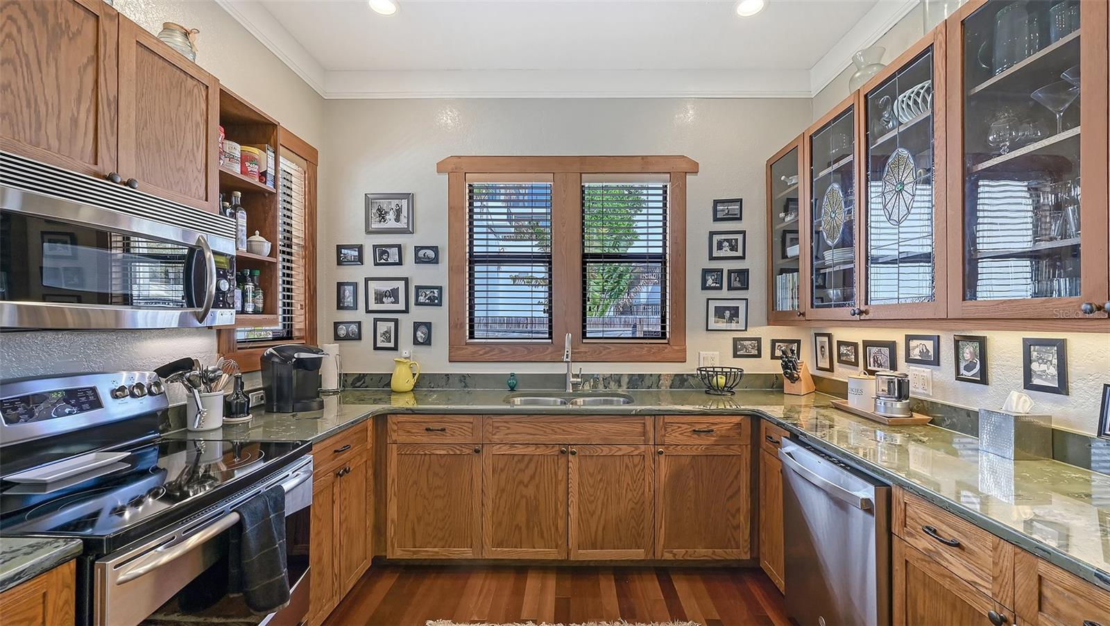 Image 5 of 63 For 1563 4th Street