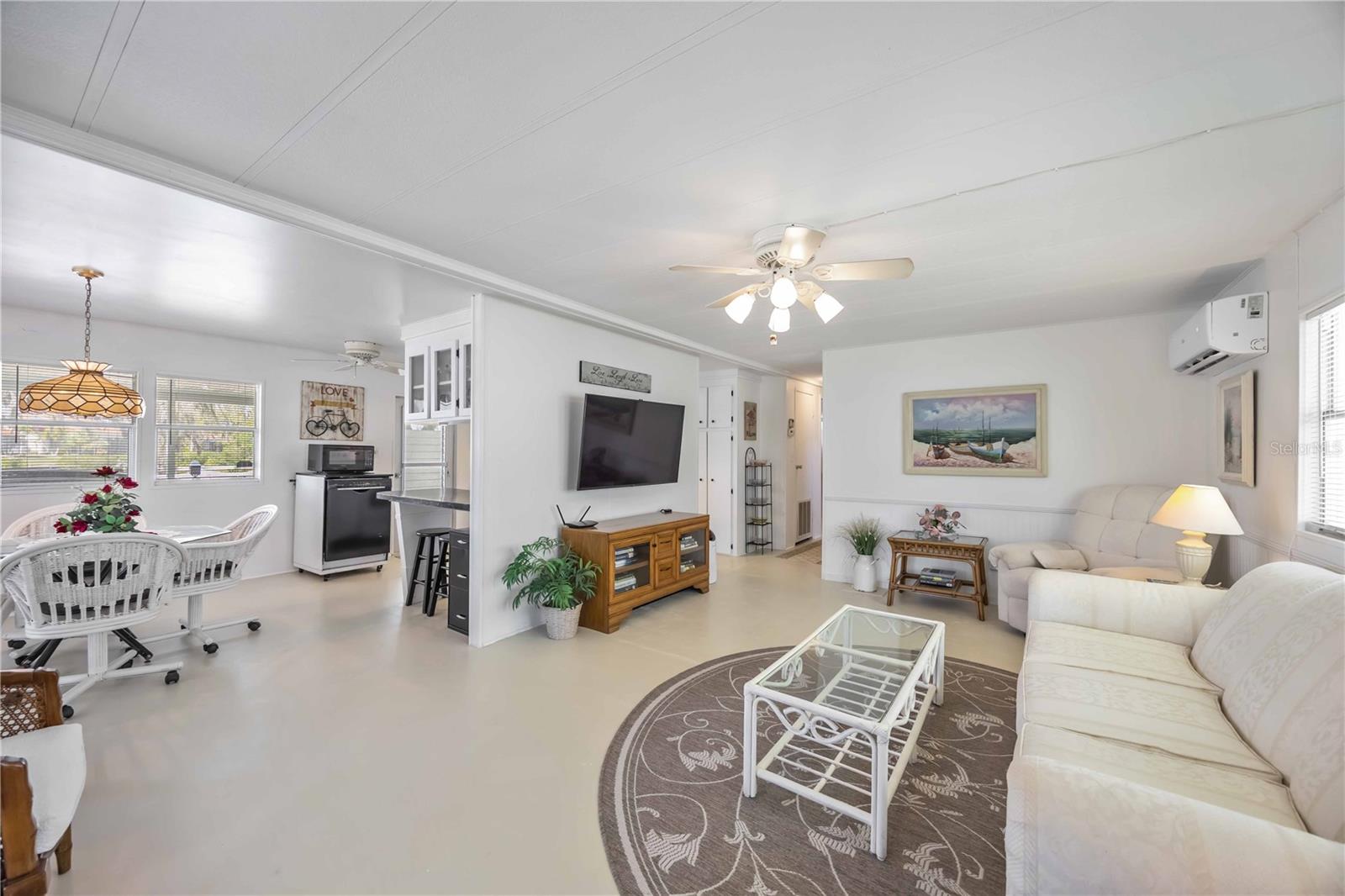 Image 10 of 31 For 10303 Burnt Store Road 221