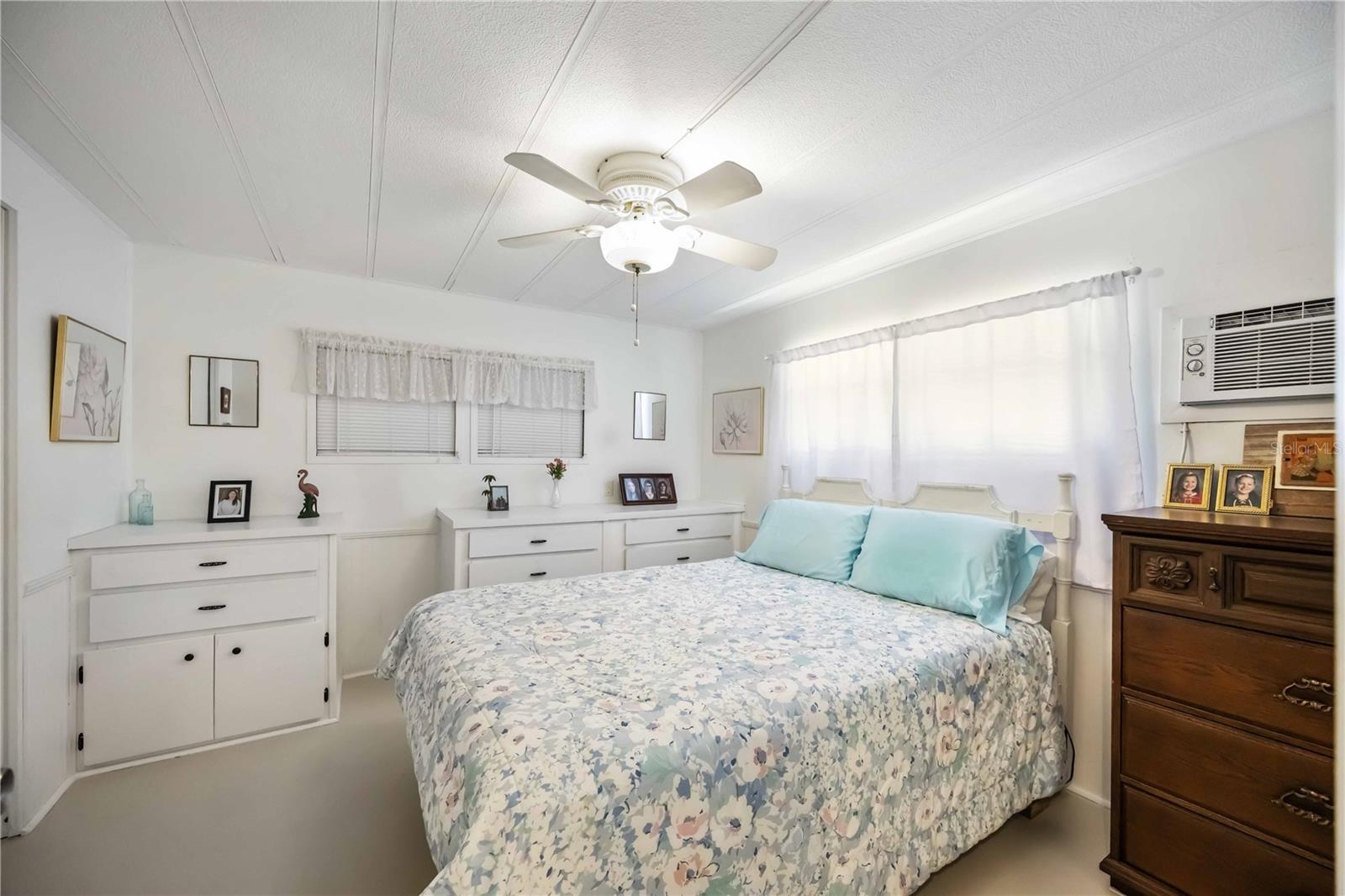 Image 13 of 31 For 10303 Burnt Store Road 221