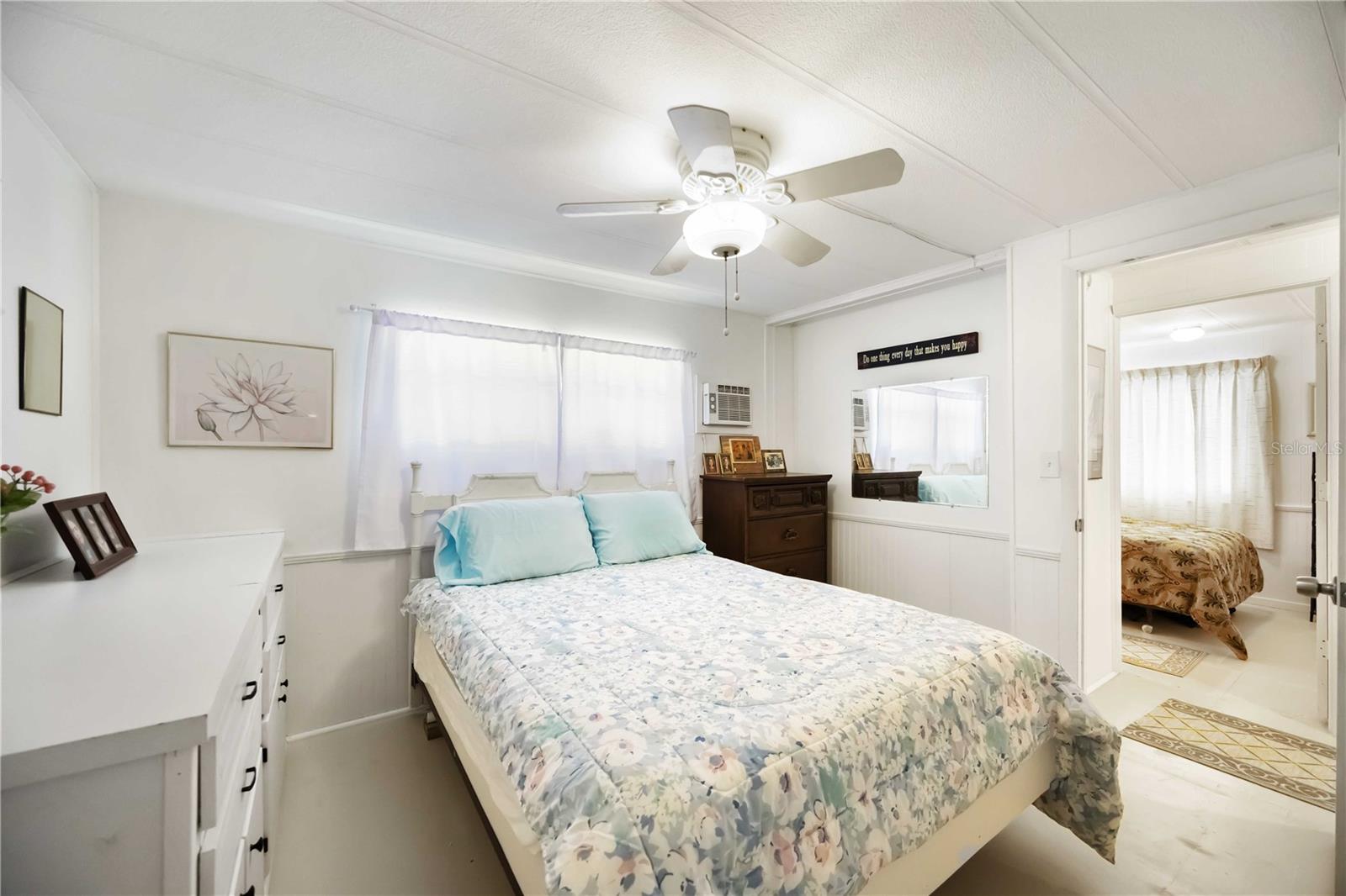 Image 14 of 31 For 10303 Burnt Store Road 221