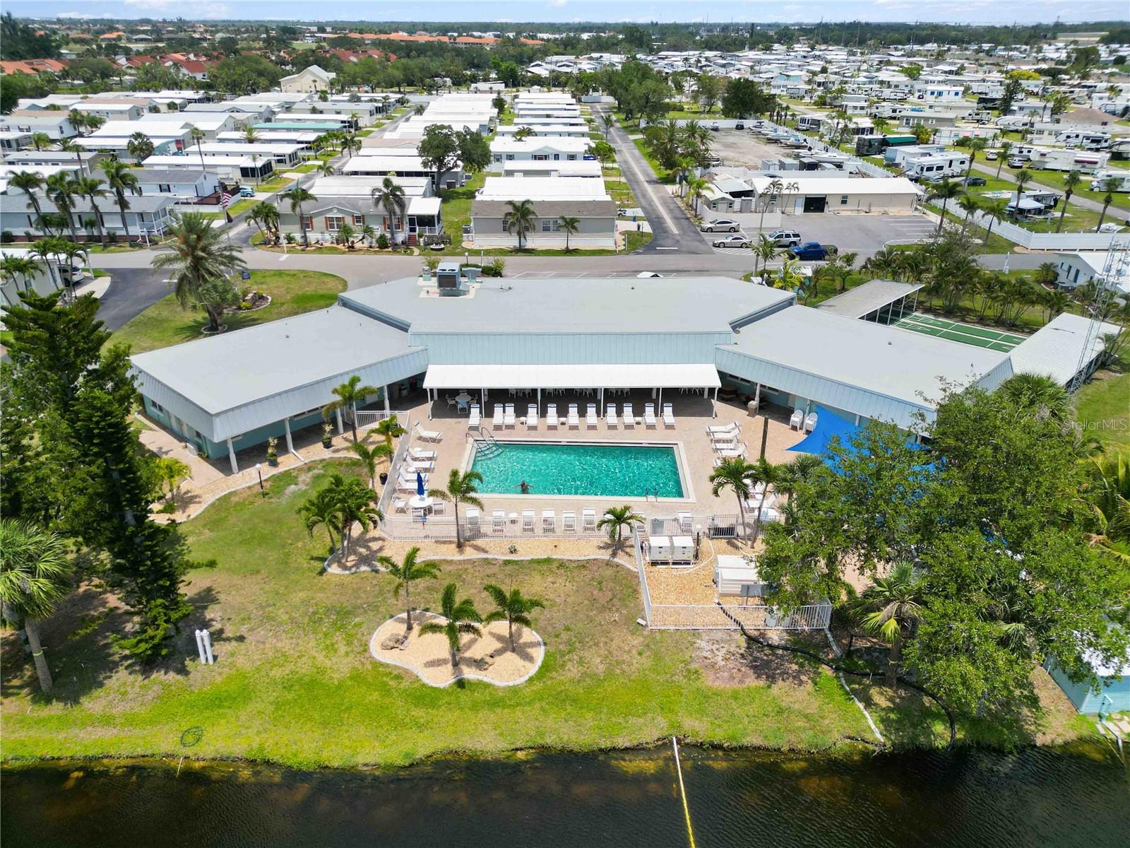 Image 29 of 31 For 10303 Burnt Store Road 221