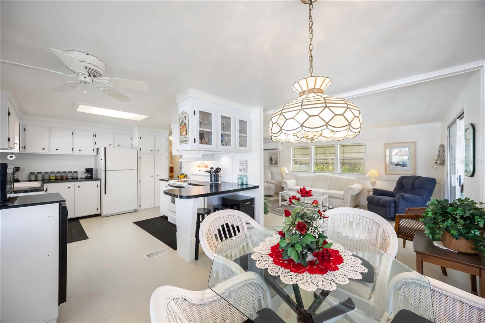 Image 7 of 31 For 10303 Burnt Store Road 221