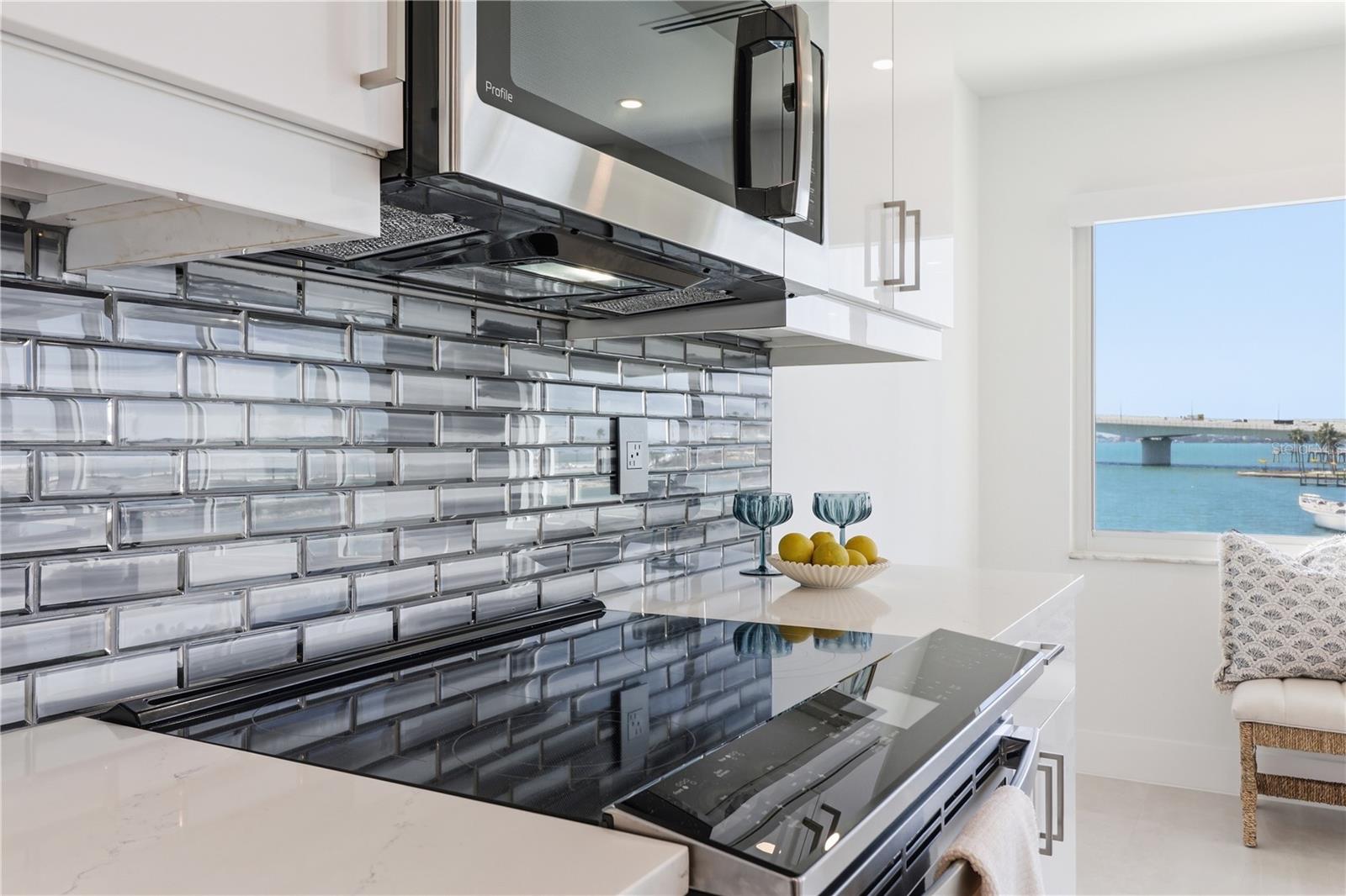 Image 23 of 50 For 226 Golden Gate Point 34